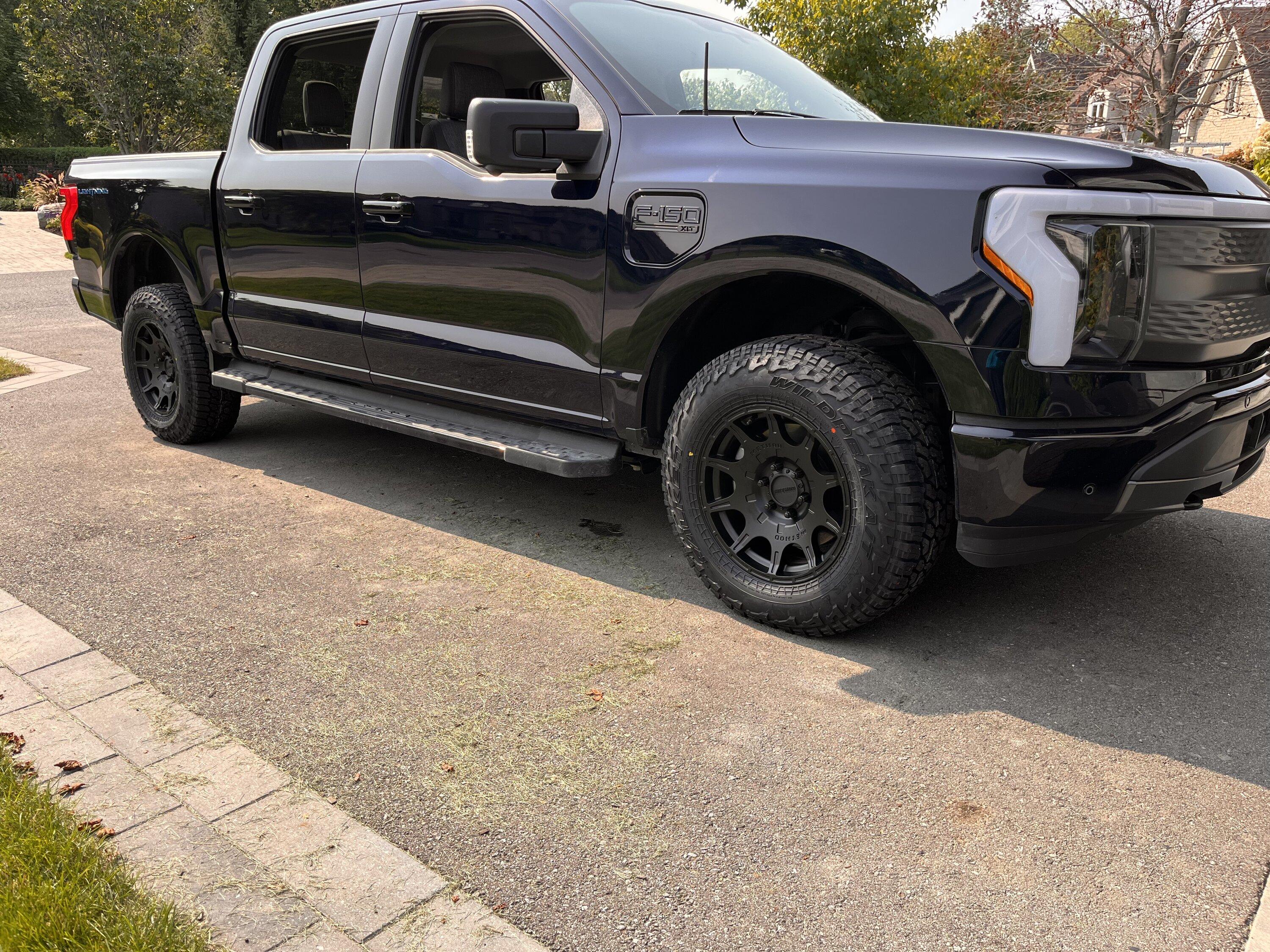 Method 308 with falken wildpeak 265/70/18 | Ford Lightning Forum For F ...