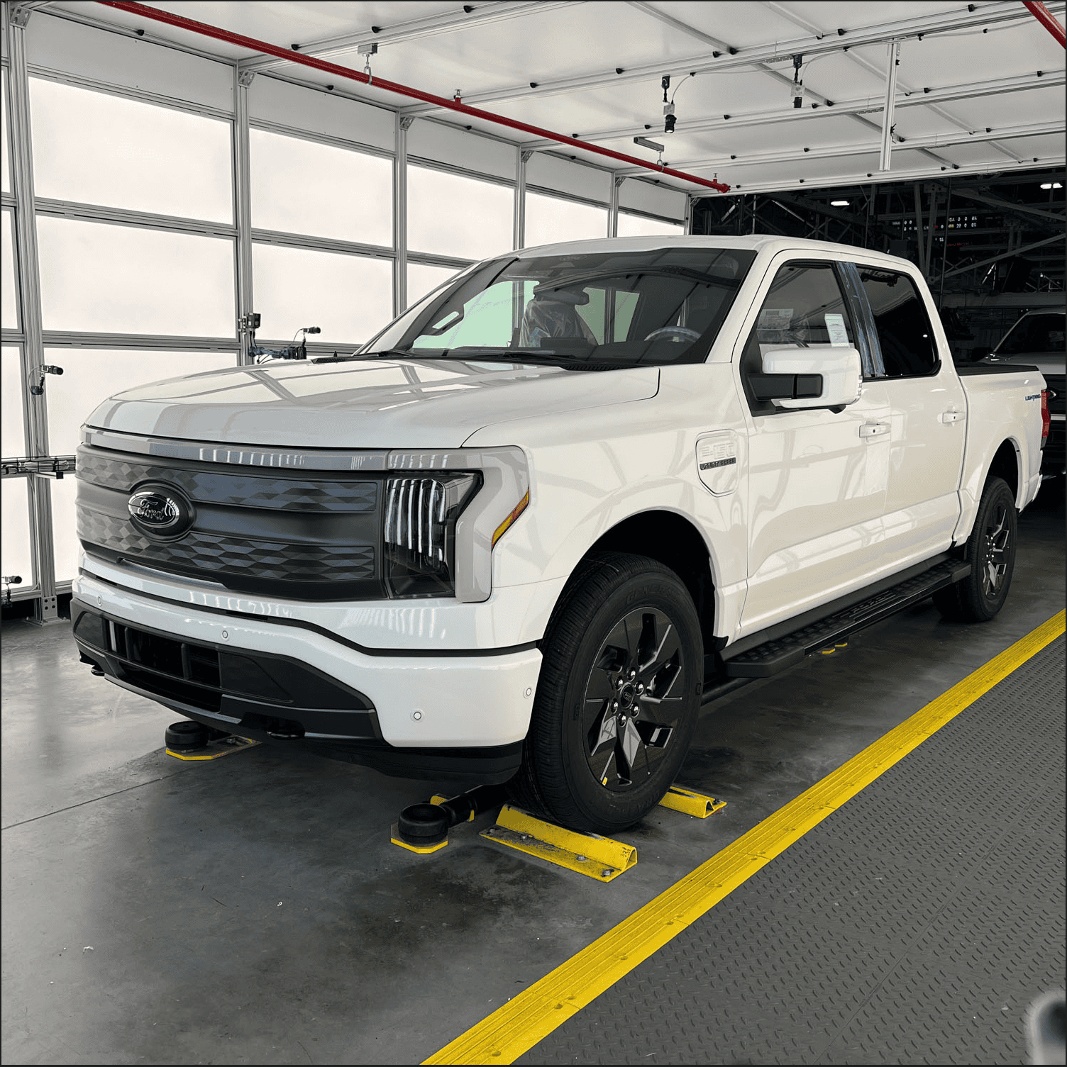 Ford F-150 Lightning ✅ 8/15/22 Lightning Build Week Group 1663883273014