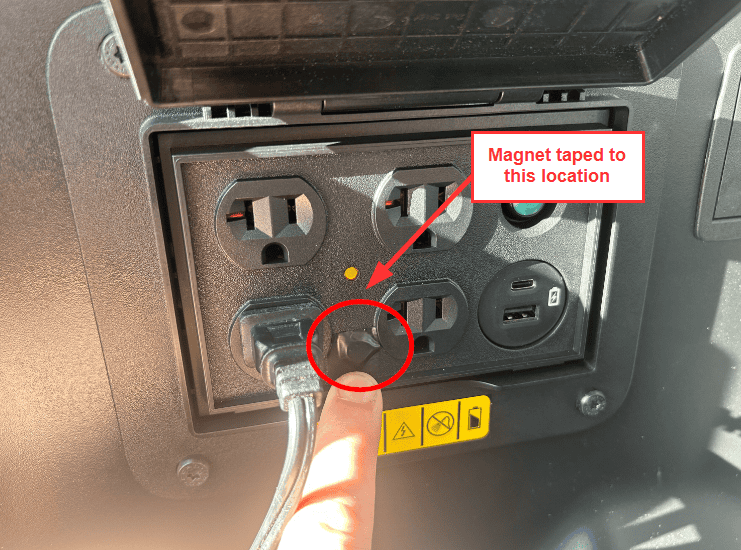 Ford F-150 Lightning Anyone having this issue?  Front Trunk Outlet Cover Not Shut 1705008717170