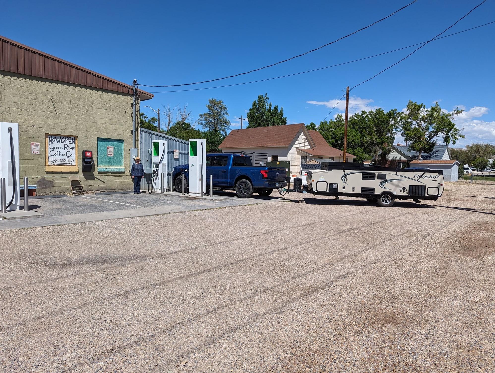 Ford F-150 Lightning Towing from Minneapolis to Las Vegas 1716081659618-ad