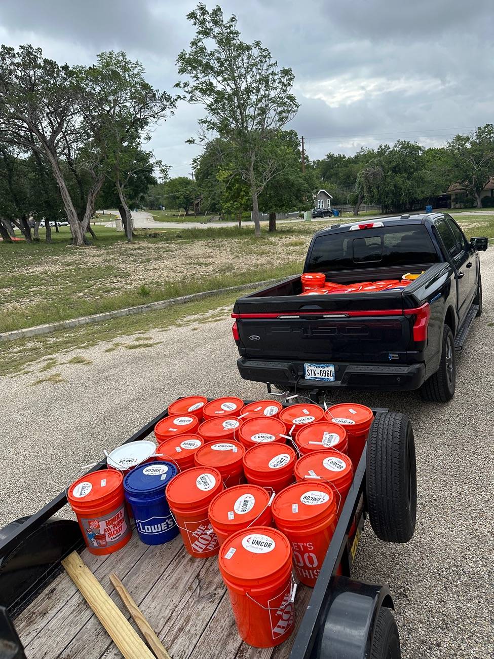 Ford F-150 Lightning Pics of Lightning Trucks Doing Truck Things. Post Yours! 📸 1752150085499-7