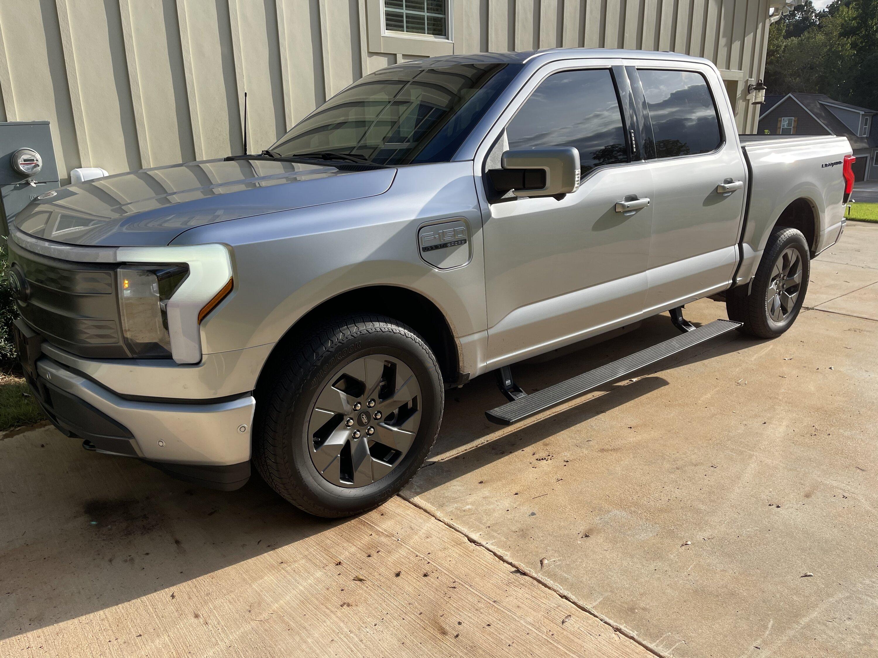 Ford F-150 Lightning Stock 20” Lariat wheels 18BDD7CE-574E-4902-B12E-E63CCD943C63