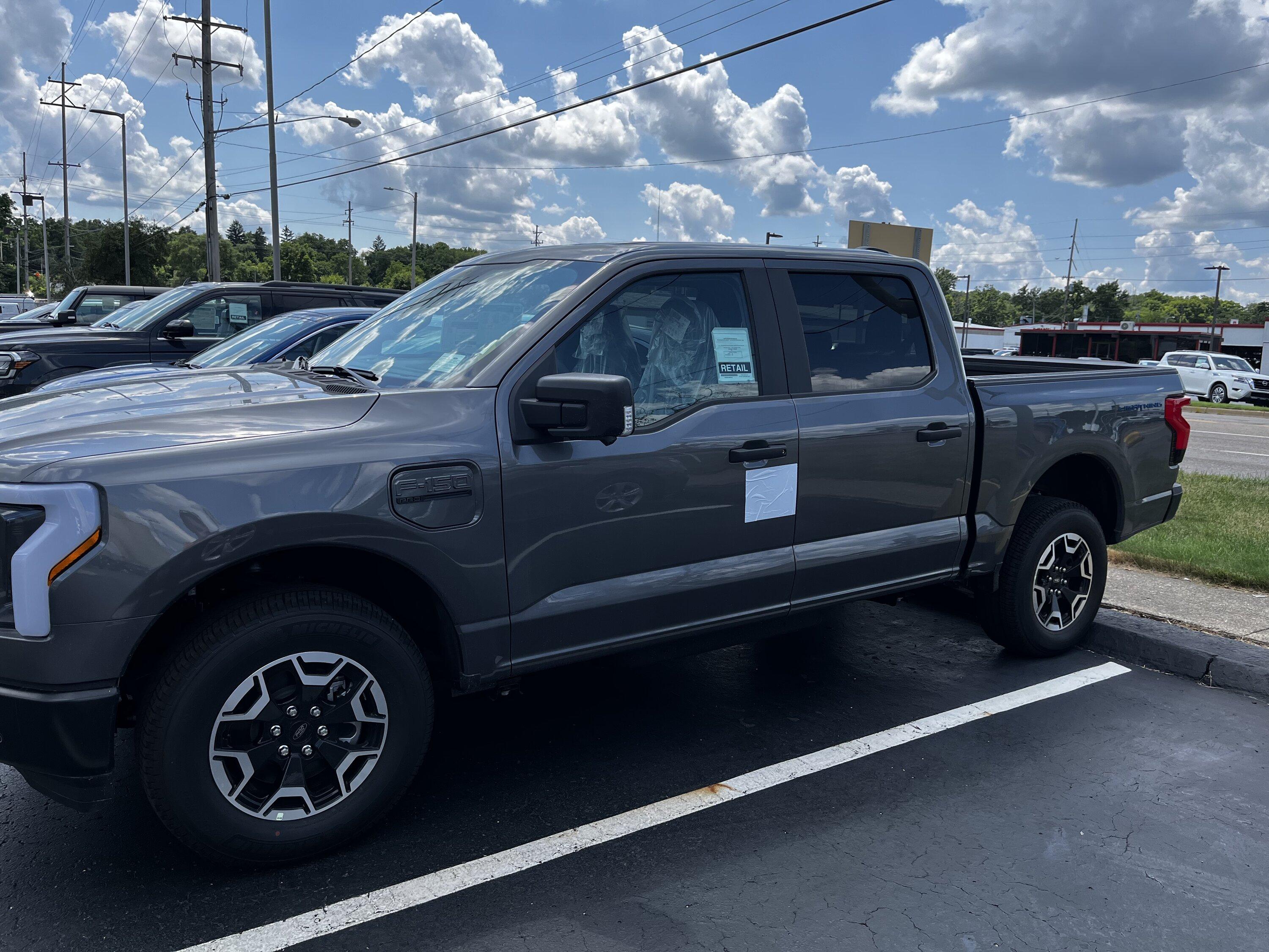 Ford F-150 Lightning ✅ 5/30 Lightning Build Week Group 1B4CBCE8-D650-4D1C-BE77-D30C686EC465