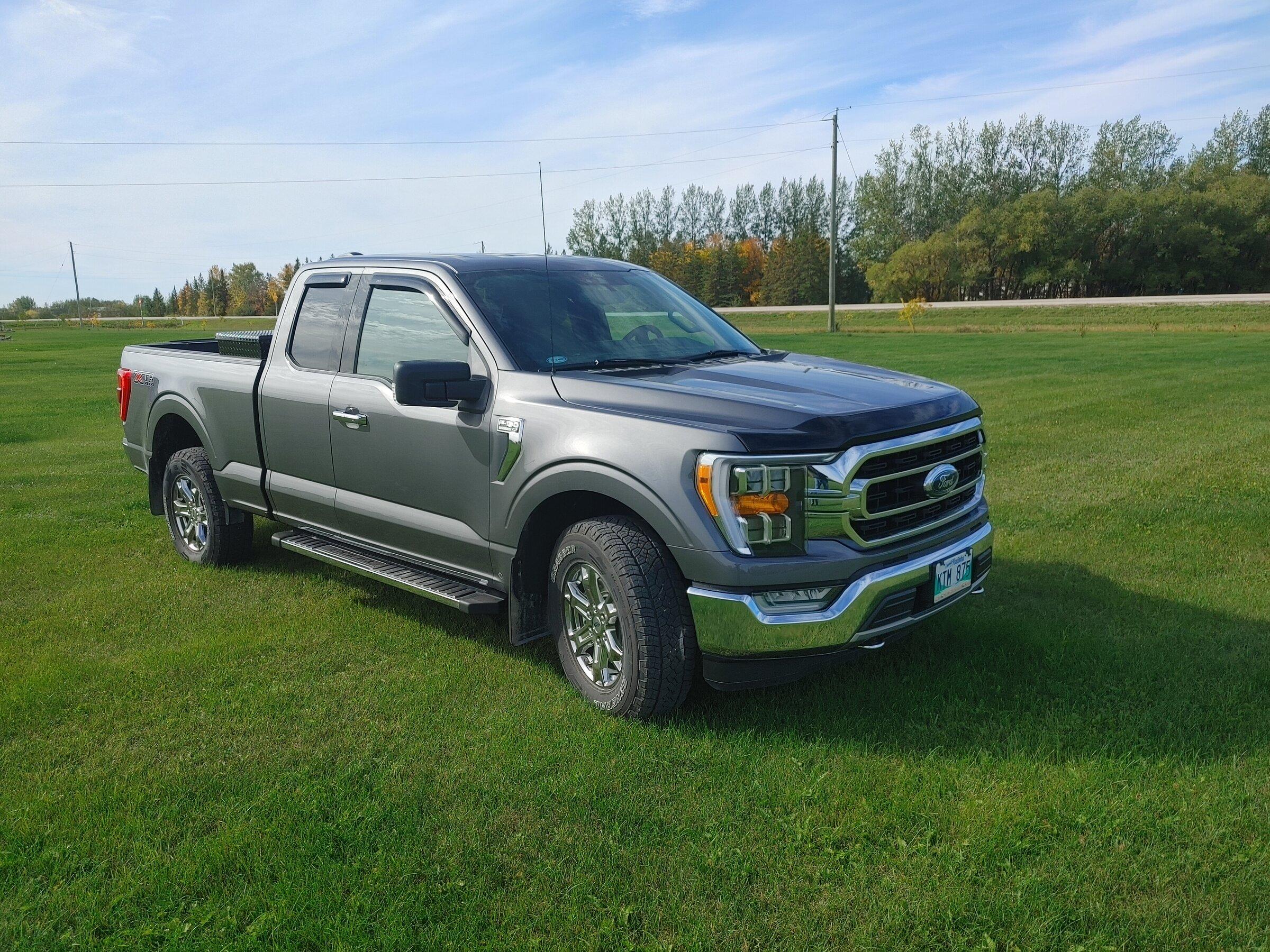 Ford F-150 Lightning Side Window Deflectors 1st Wax 08