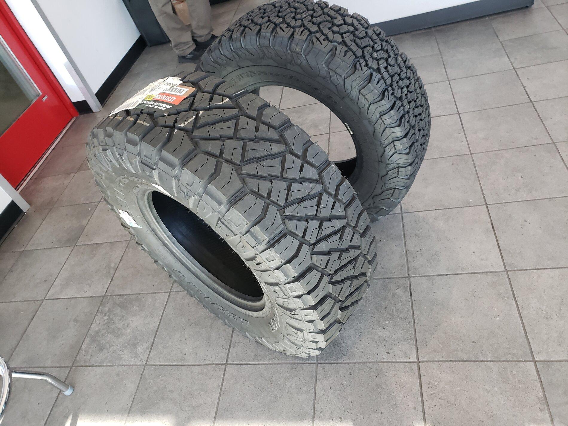 Ford F-150 Lightning Nitto Ridge Grapple vs Toto AT3 20210804_165548