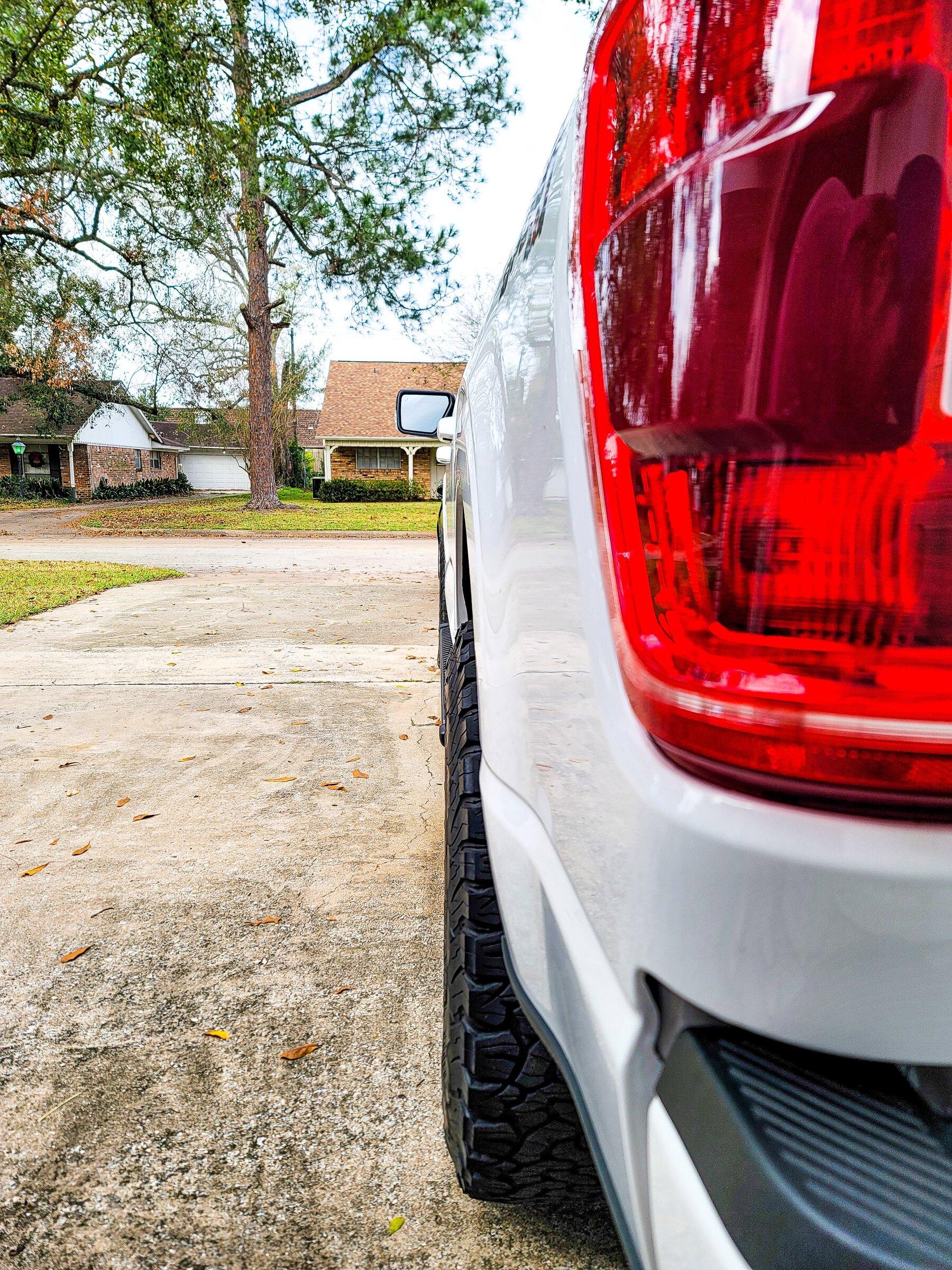 Ford F-150 Lightning Raptor Wheels installed on Stock 2021 XLT Sport 4X4 - and then leveled 20211226_094900