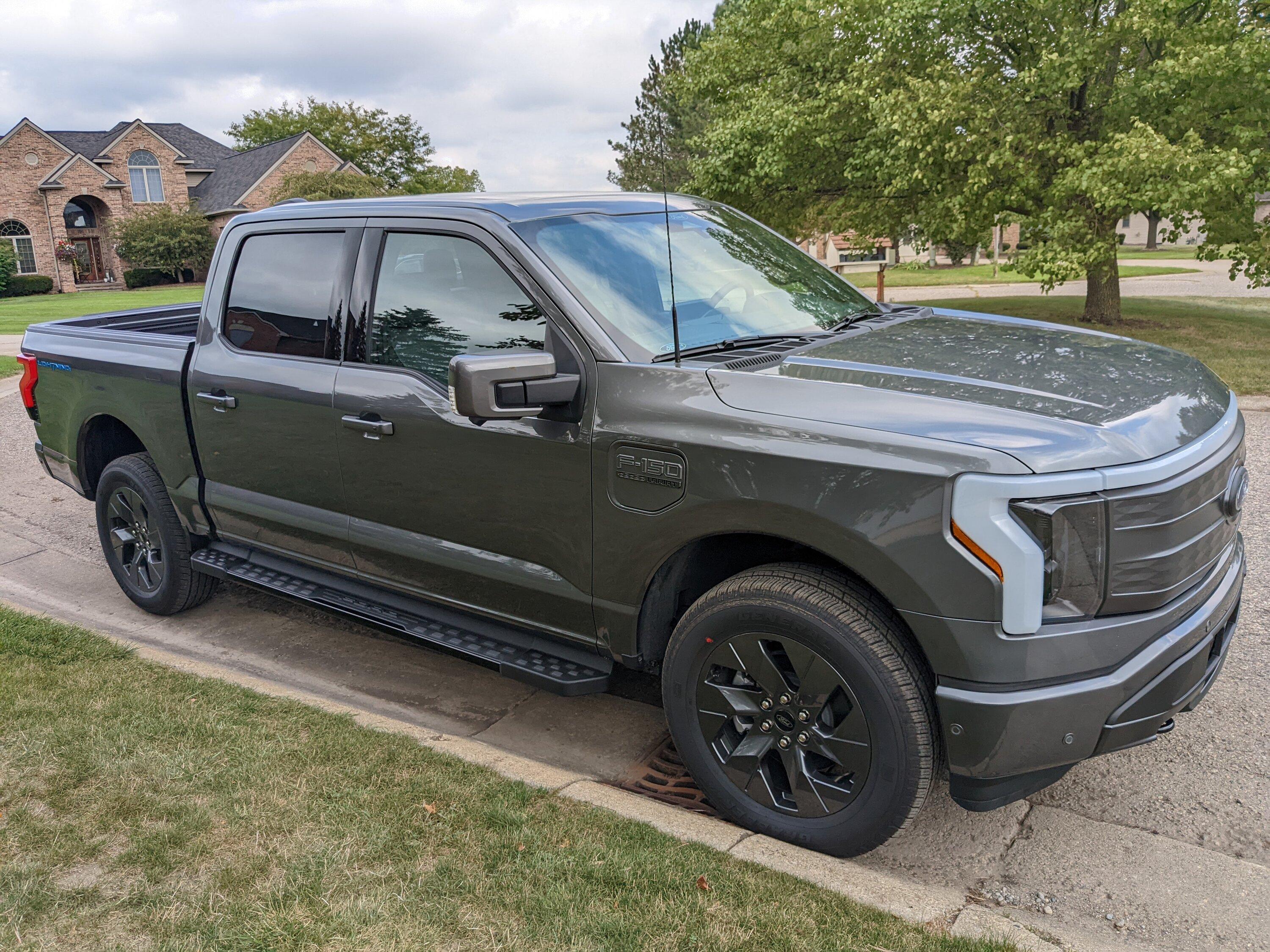 Ford F-150 Lightning 【BestEvMod】Let’s do a giveaway raffle on our Mud Flap! 2022-08-29 16.07.02