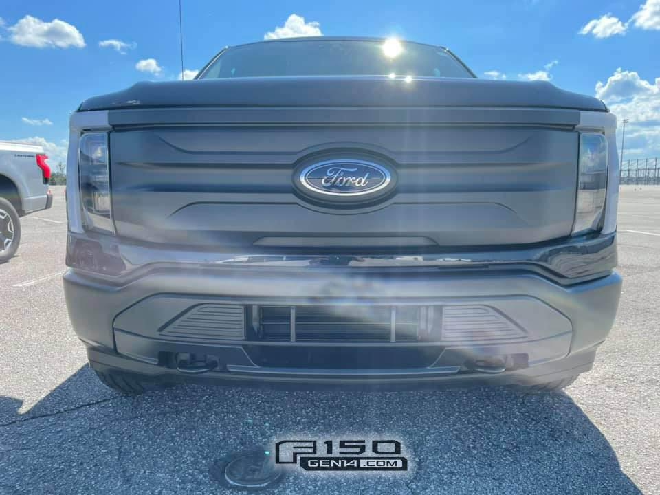 Ford F-150 Lightning ANTIMATTER BLUE F-150 Lightning Photos & Club 2022 F-150 Lightning PRO Antimatter Blue Metallic PIckup 6