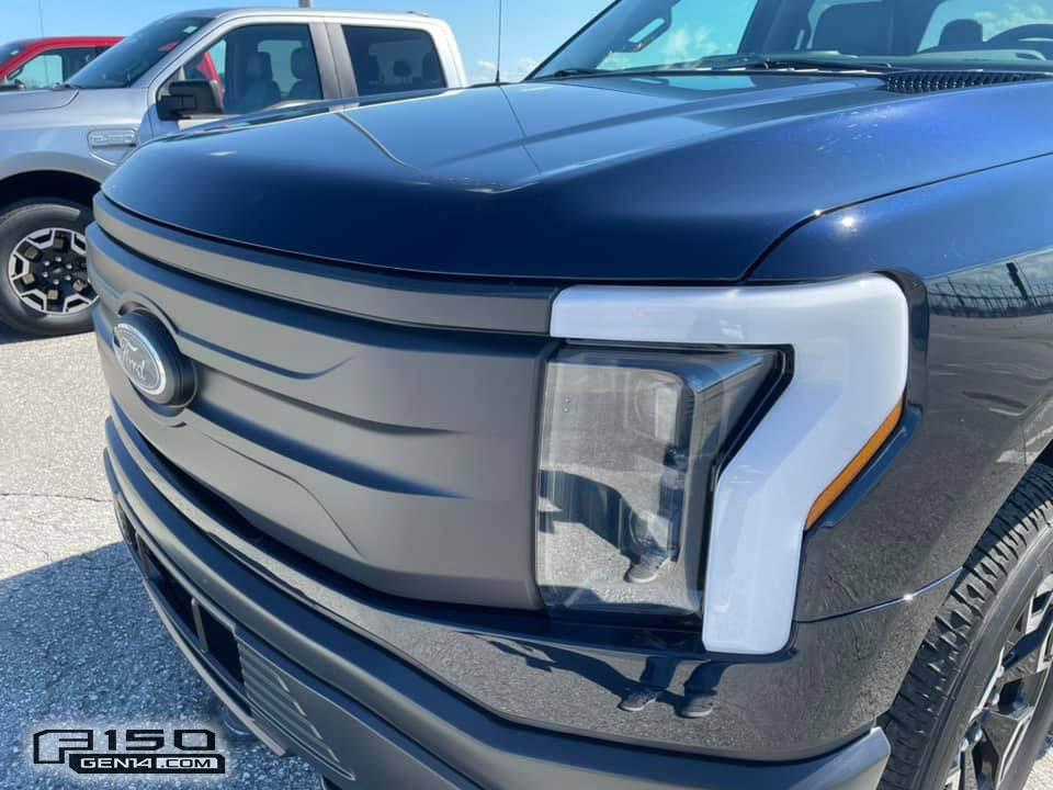 Ford F-150 Lightning ANTIMATTER BLUE F-150 Lightning Photos & Club 2022 F-150 Lightning PRO Antimatter Blue Metallic PIckup 7