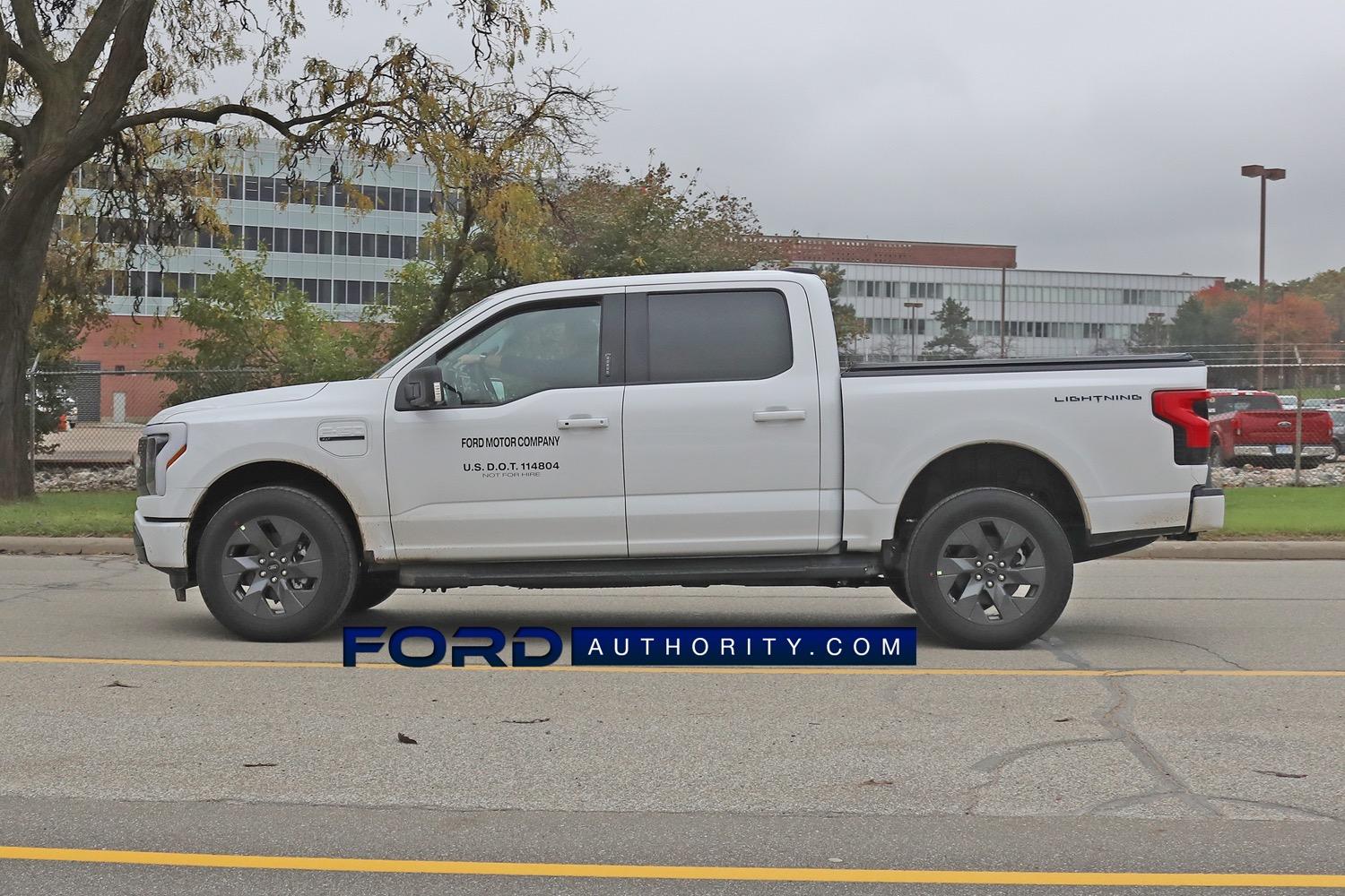 Ford F-150 Lightning OXFORD WHITE F-150 Lightning Photos & Club 2022-F-150-Lightning-XLT-Oxford-White-On-The-Road-Photos-November-2021-Exterior-004