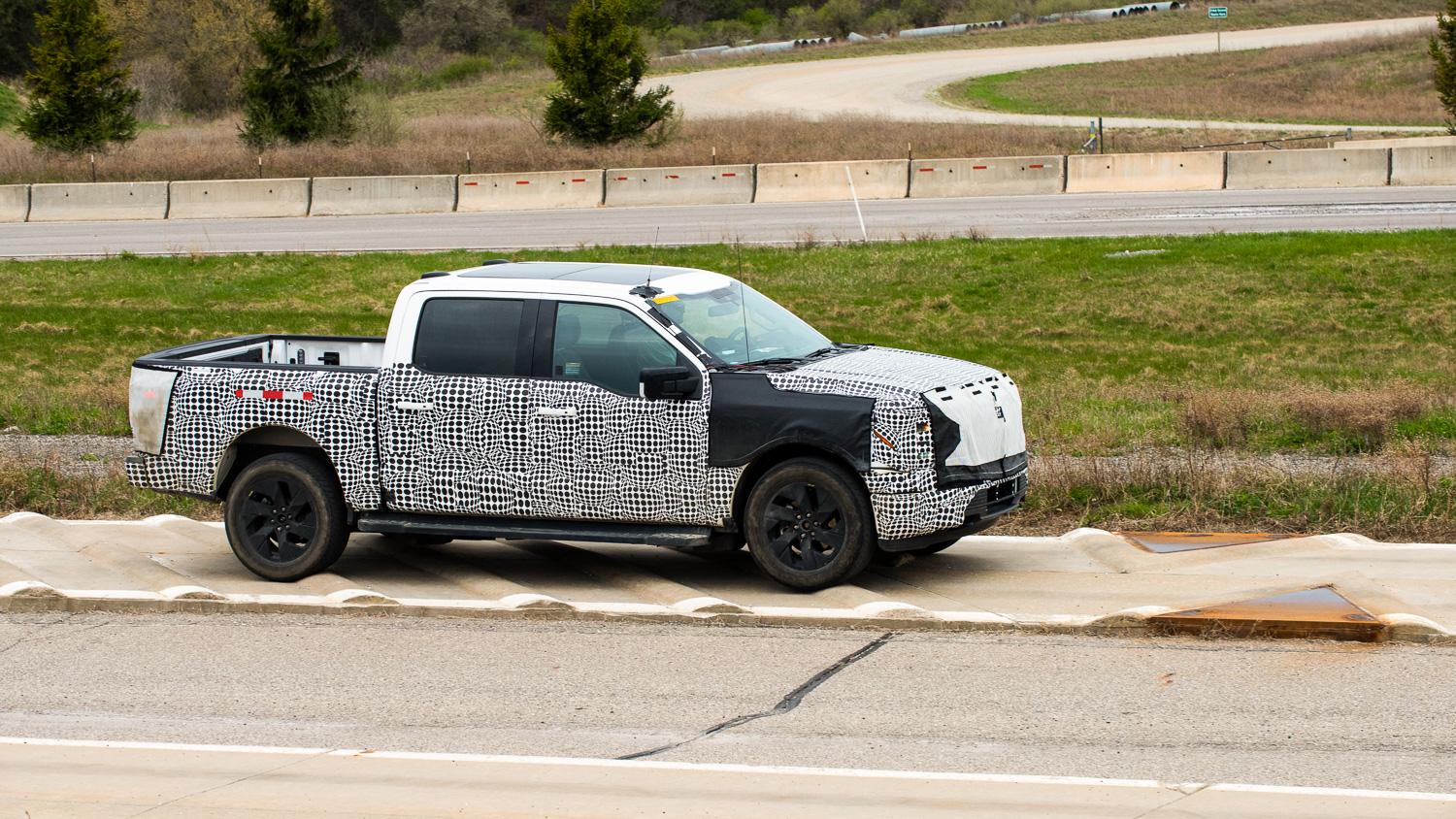 Ford F-150 Lightning Official 2022 F-150 Lightning Specs, Pricing, Photos & Videos! 2022-F150-Lightning-Electric-EV-Pickup-Truck-42