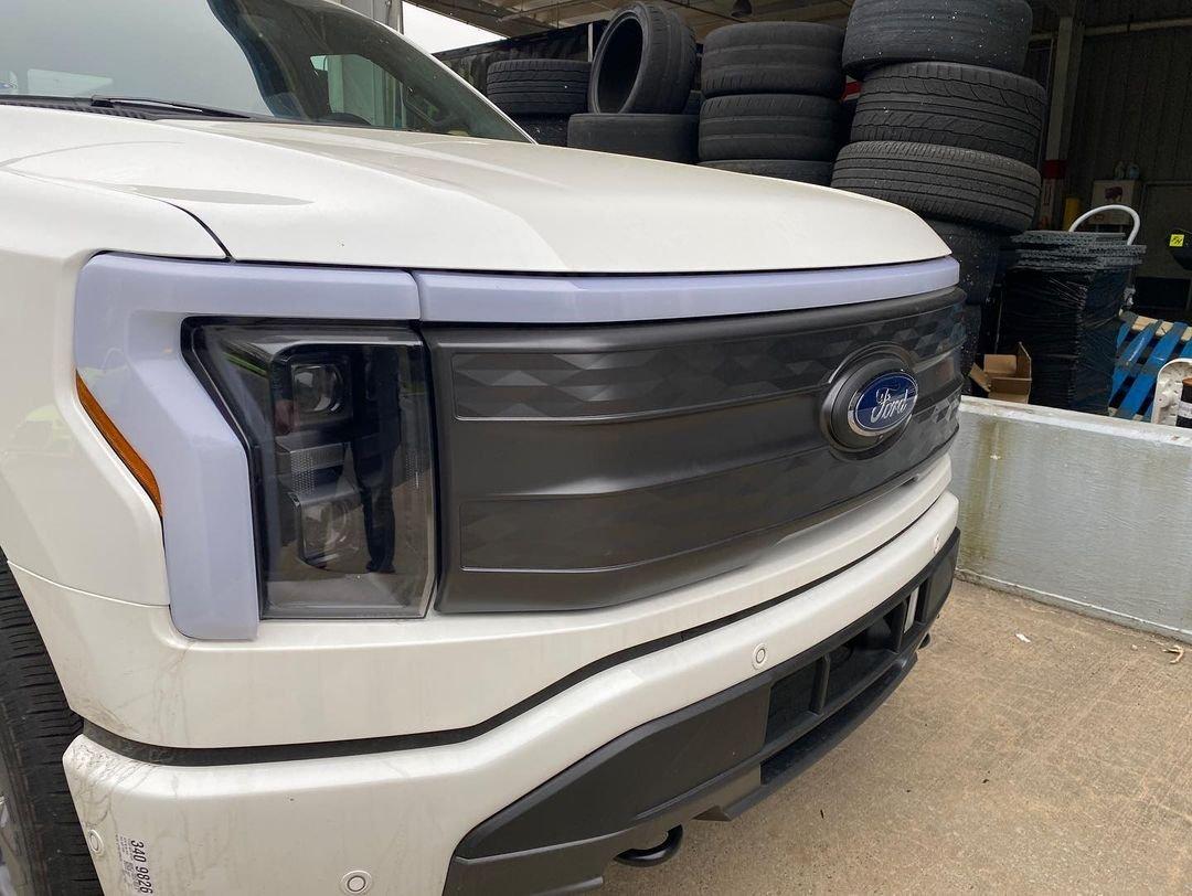 Ford F-150 Lightning OXFORD WHITE F-150 Lightning Photos & Club 2022 F150 Lightning Oxford White 2