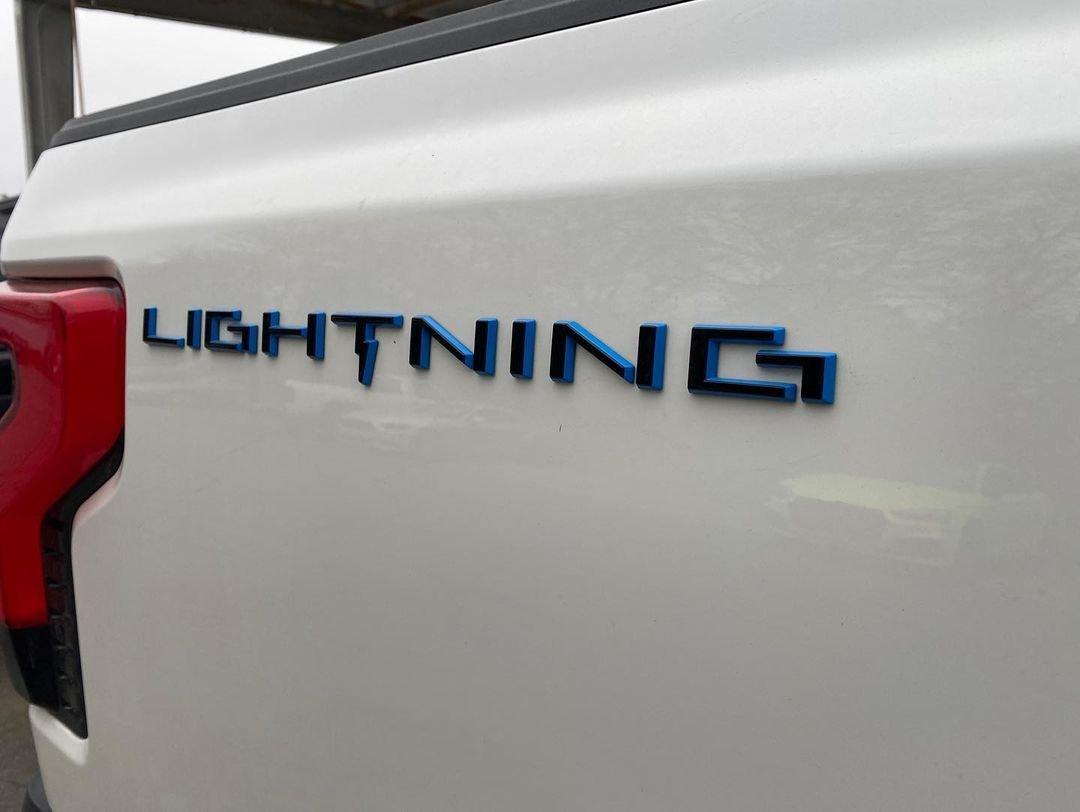 Ford F-150 Lightning OXFORD WHITE F-150 Lightning Photos & Club 2022 F150 Lightning Oxford White 3