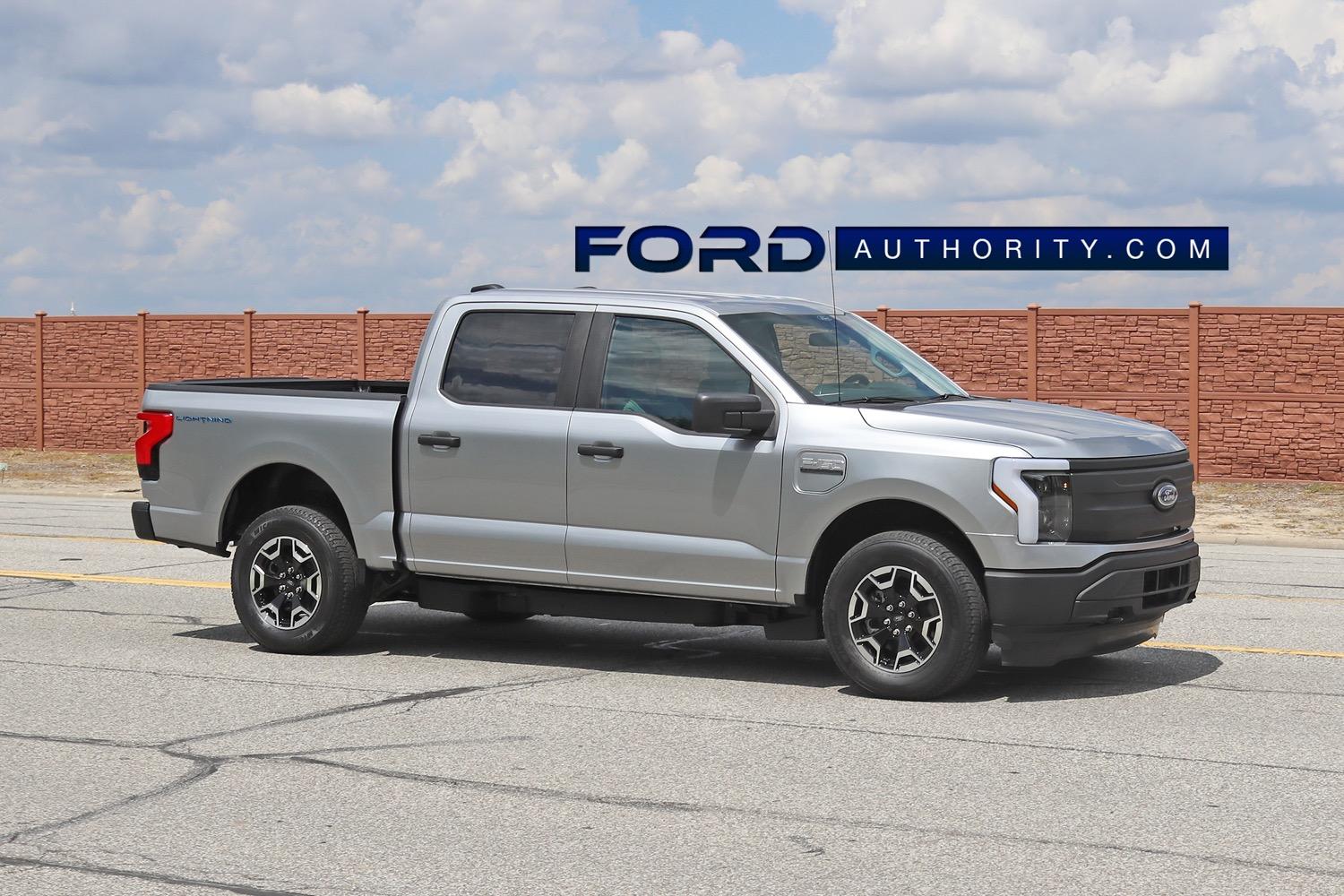 Ford F-150 Lightning ICONIC SILVER F-150 Lightning Photos & Club 2022-Ford-F-150-Lightning-Pro-Iconic-Silver-Real-World-Pictures-Exterior-003