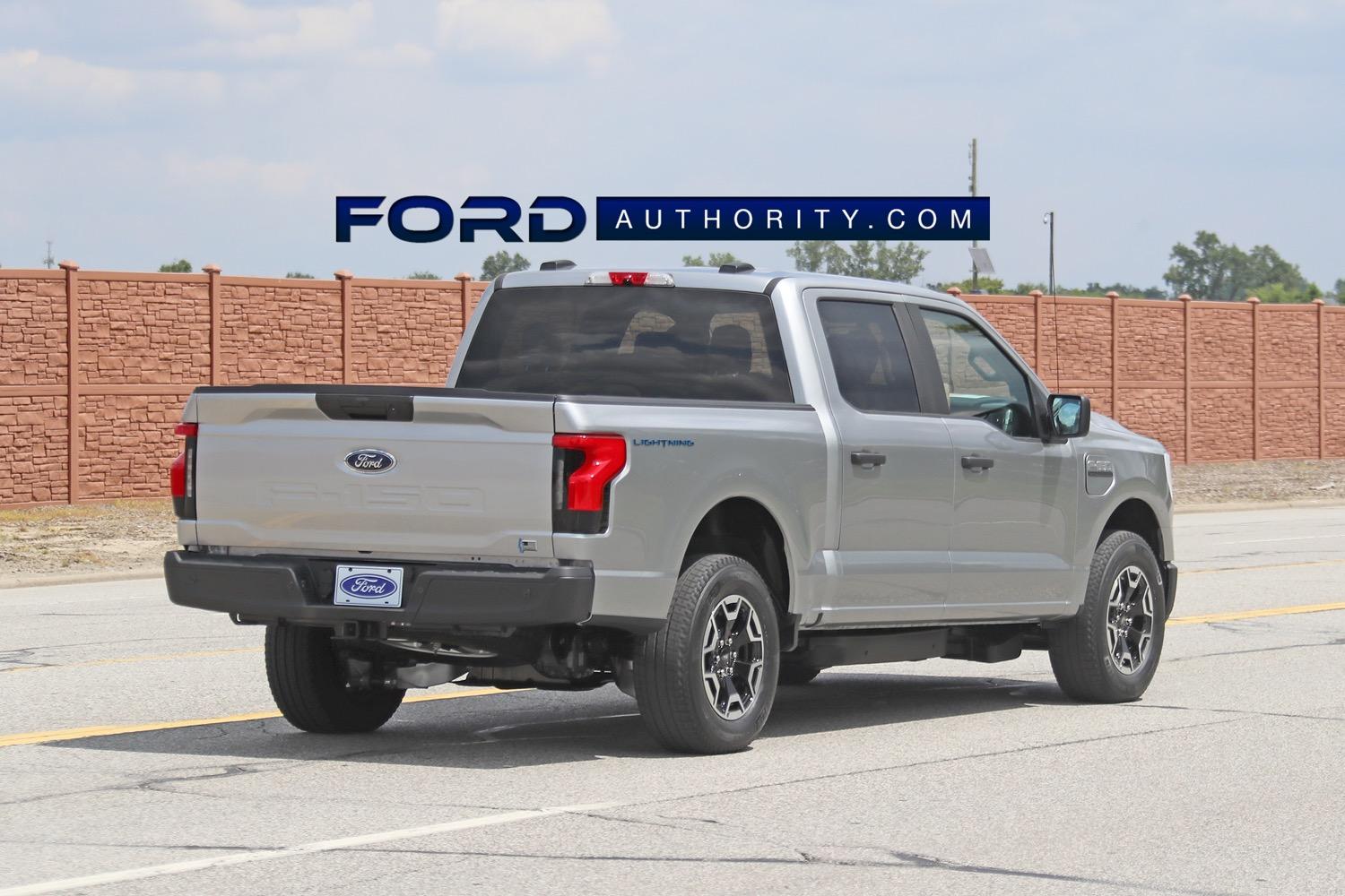 Ford F-150 Lightning ICONIC SILVER F-150 Lightning Photos & Club 2022-Ford-F-150-Lightning-Pro-Iconic-Silver-Real-World-Pictures-Exterior-007