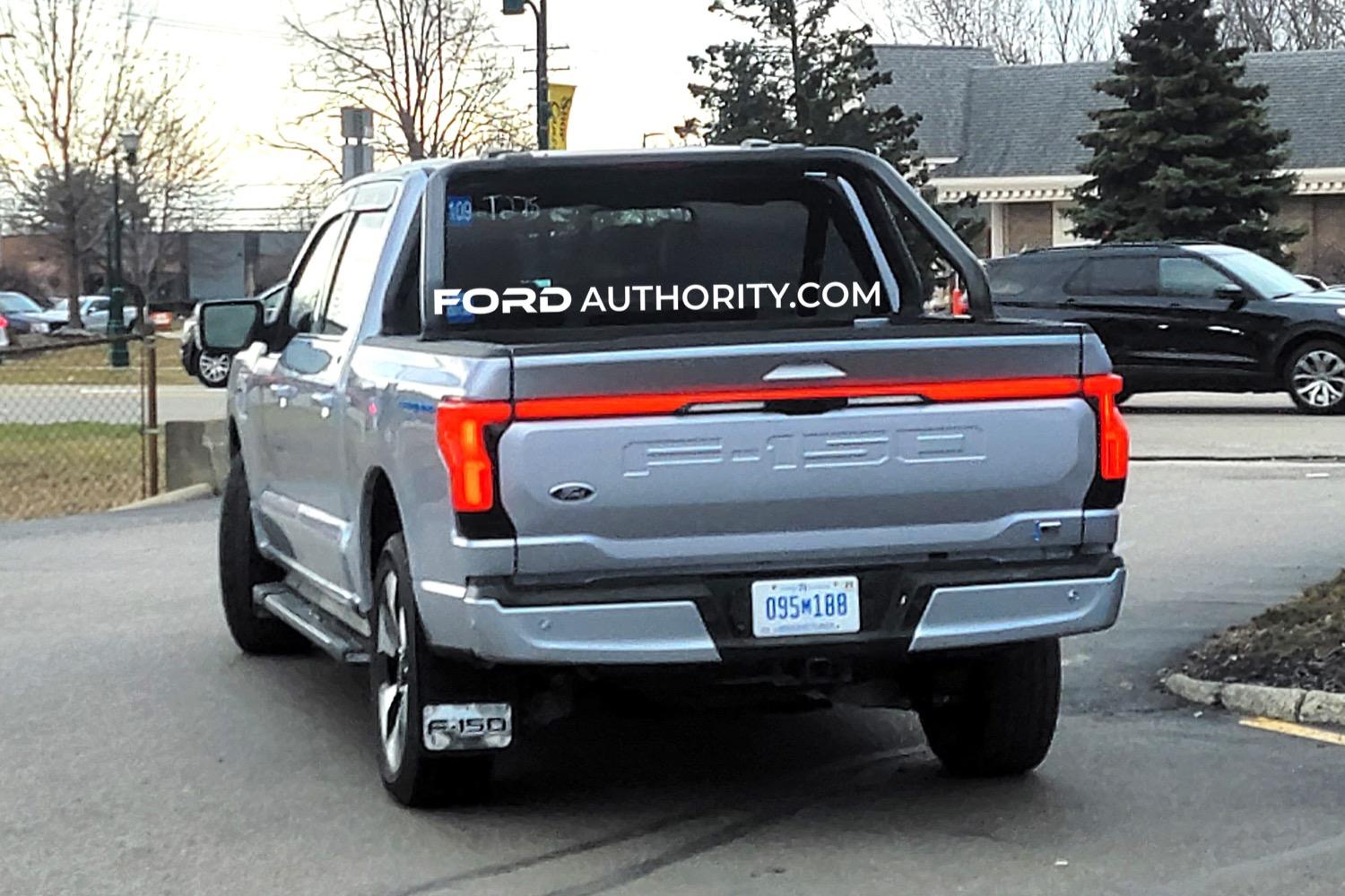 Ford F-150 Lightning Lighting F150 Spotted w/ Sport Bar, Window Deflectors, Mudflaps 2022-Ford-F-150-Lightning-Sport-Bar-Prototype-Spy-Shots-March-2022-Exterior-004