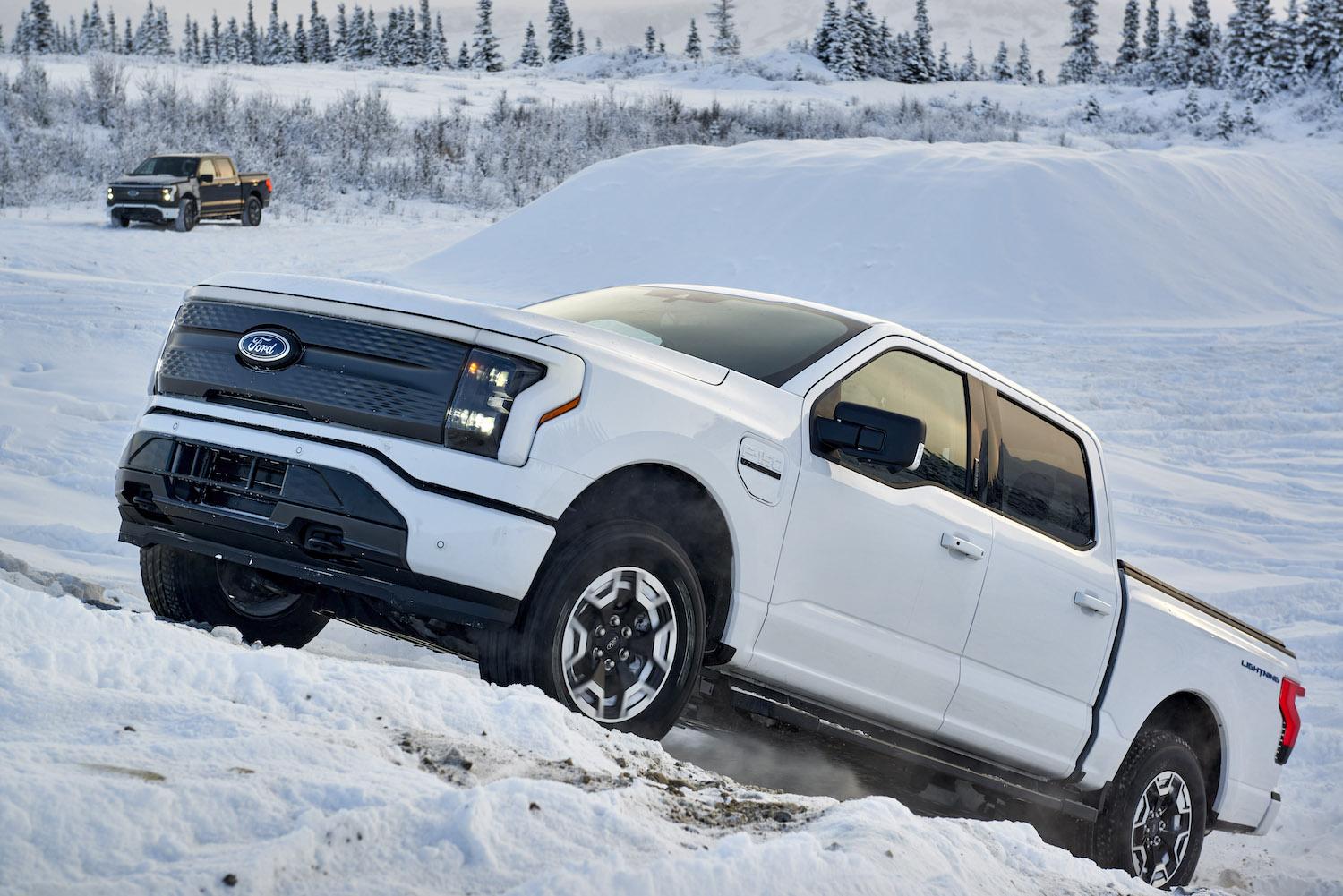 Ford F-150 Lightning Watch the F-150 Lightning Extreme Cold Weather Testing in Alaska 2022 Ford F-150 Lightning_Alaska BFT testing_04