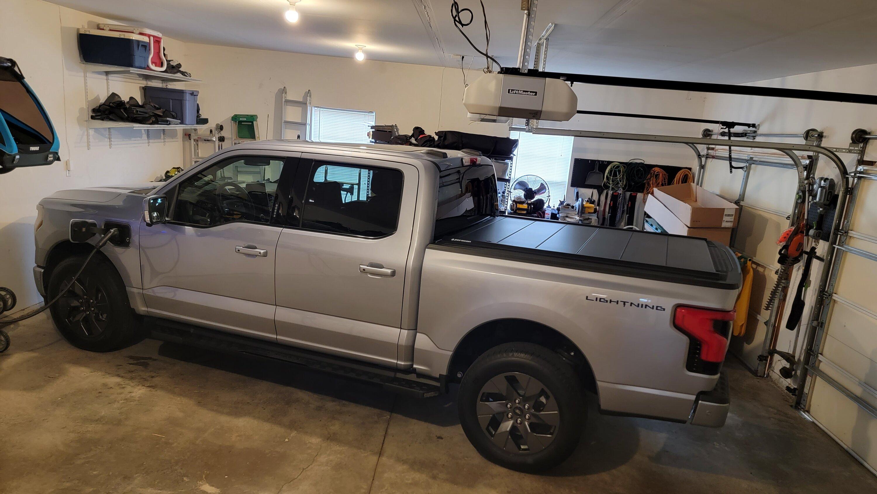 Ford F-150 Lightning New tonneau bed cover installed, range has increased 20220804_093812