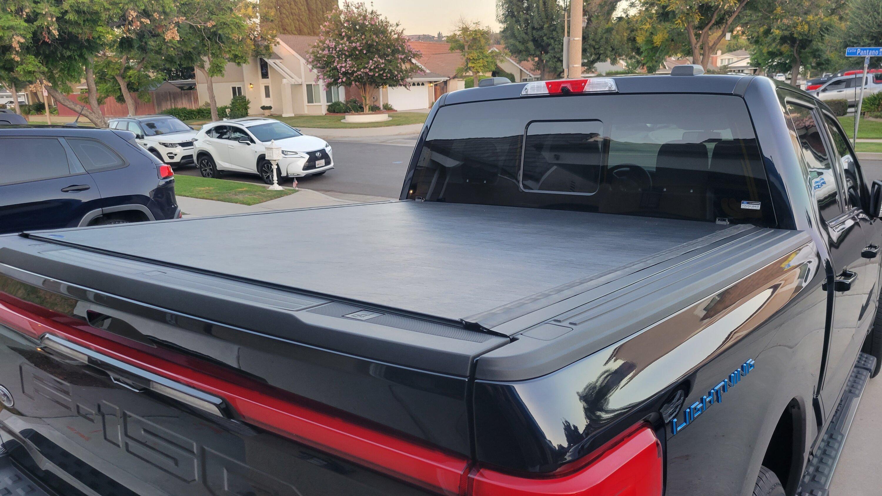 Ford F-150 Lightning Ford Roll-up Tonneau Cover 20220817_192537