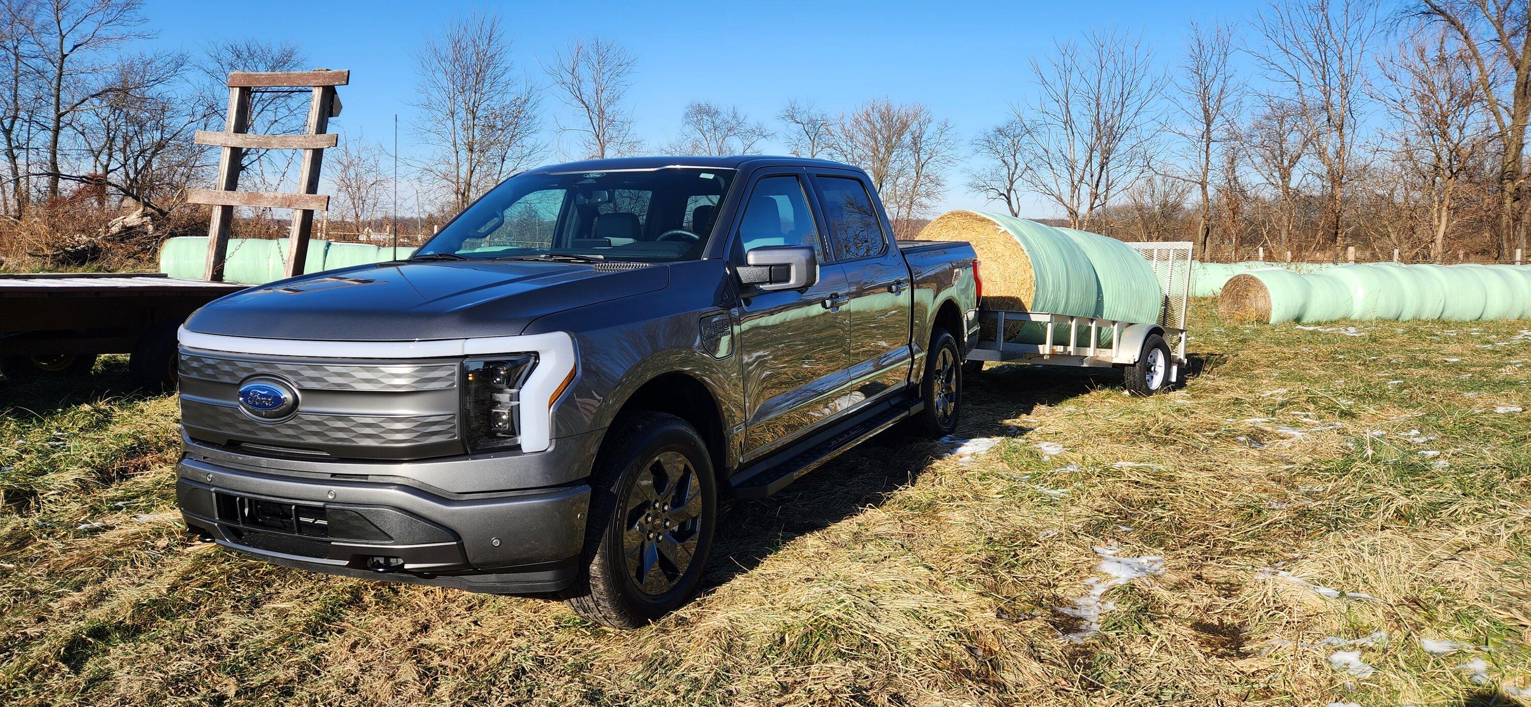 Ford F-150 Lightning 🙋‍♂️ What Did You Do To Your Lightning Today? 20221120_133942