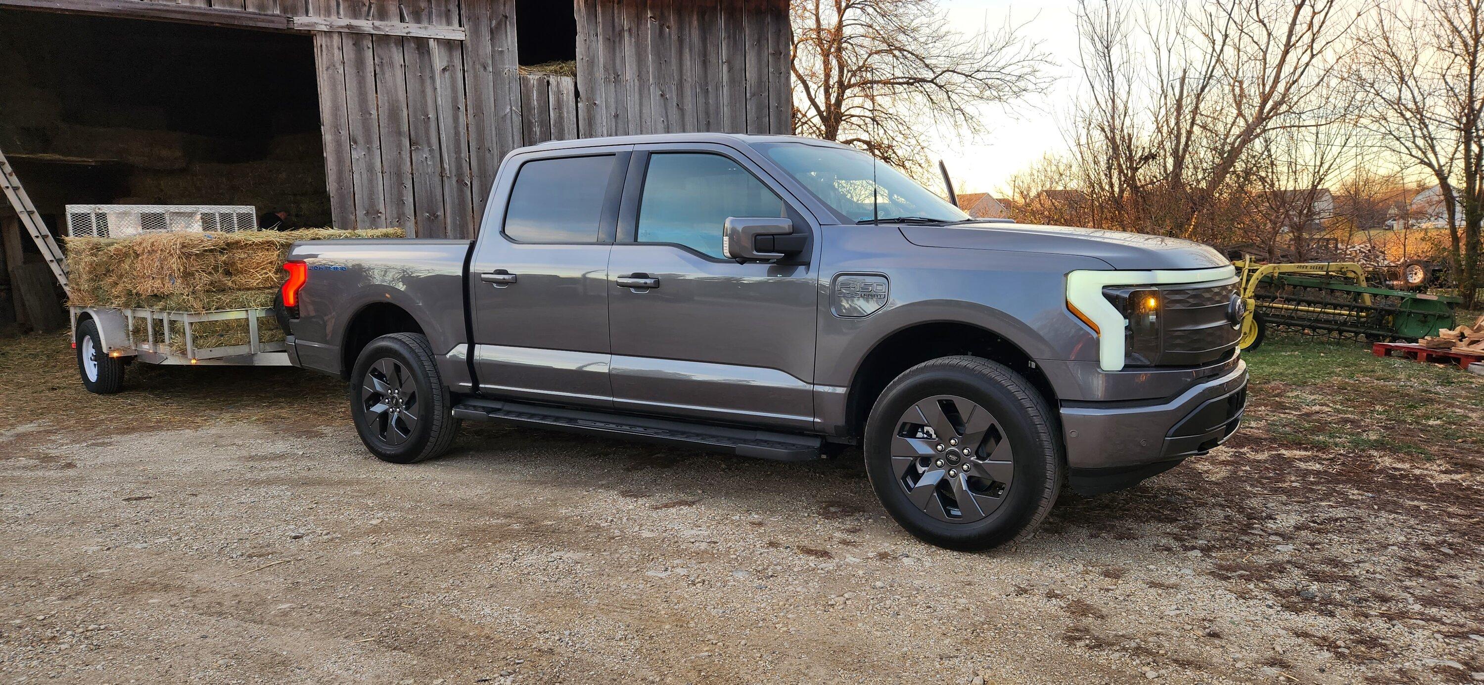 Ford F-150 Lightning 🙋‍♂️ What Did You Do To Your Lightning Today? 20221120_161015