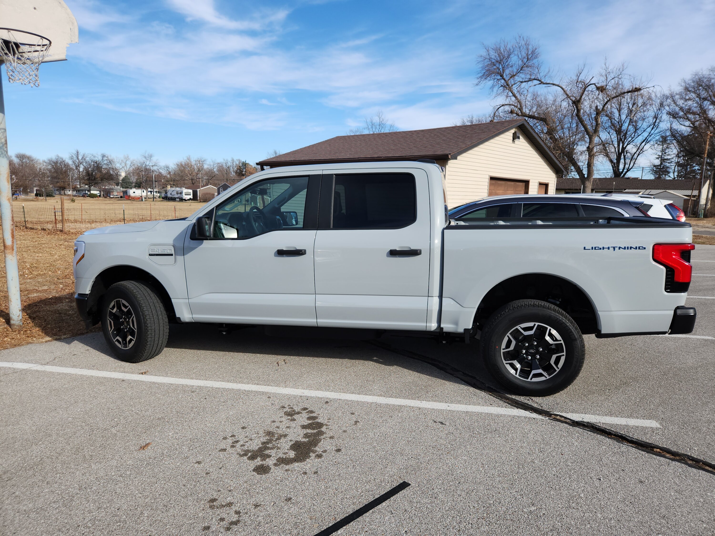 Ford F-150 Lightning 2023 Lightning New Colors: Avalanche Gray and Azure Gray Metallic (*Area 51) 20221203_121518