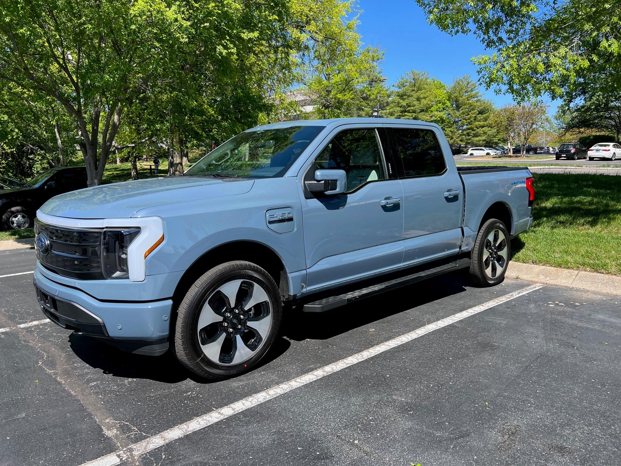 Ford F-150 Lightning ✅  1/23/2023 Lightning Build Week Group (MY2023) 2023 F150 L