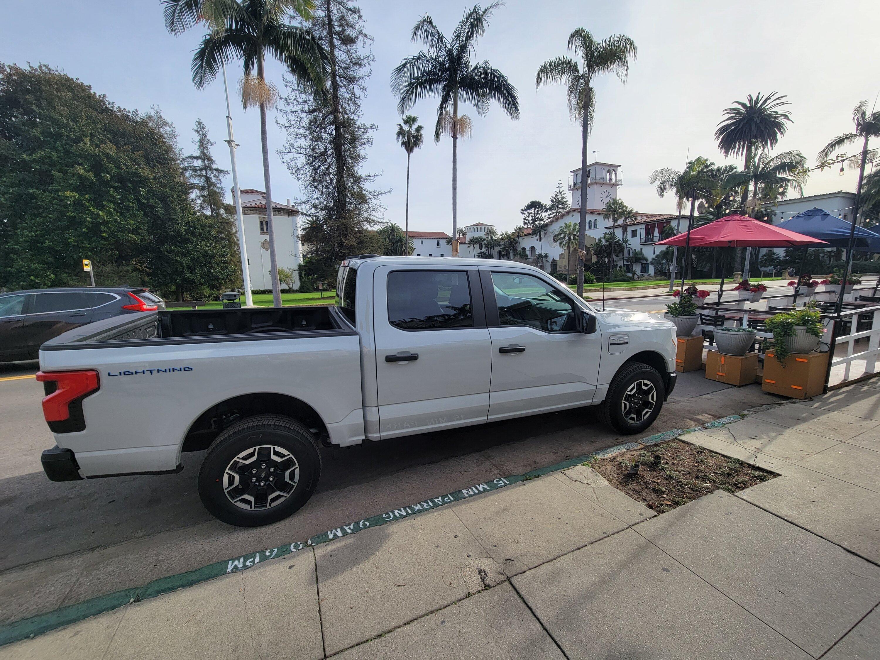 Ford F-150 Lightning ✅ 11/28 Lightning Build Week Group (MY2023) 20230112_140552