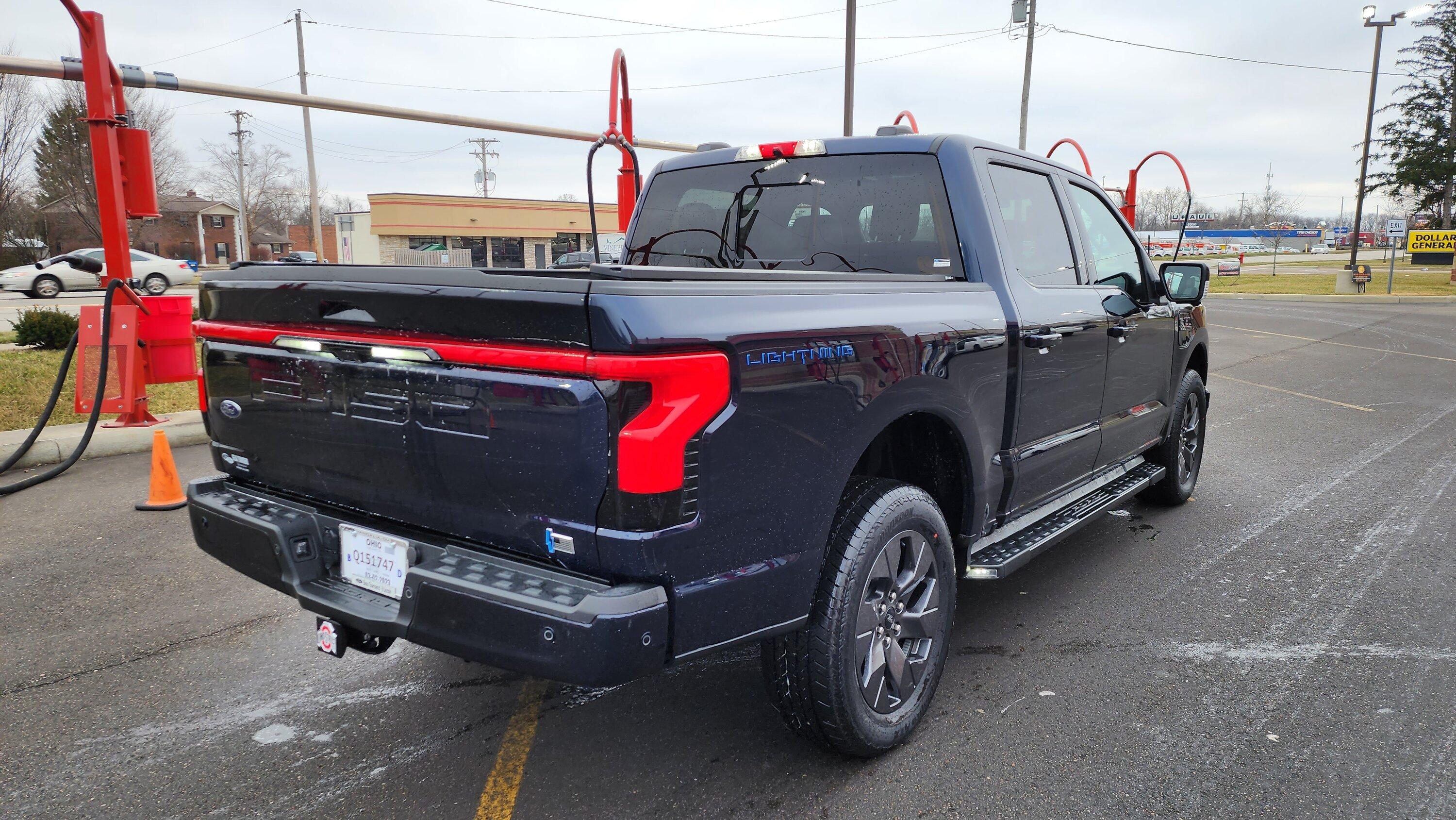 Ford F-150 Lightning ✅ 12/12 Lightning Build Week Group (MY2023) 20230118_100950