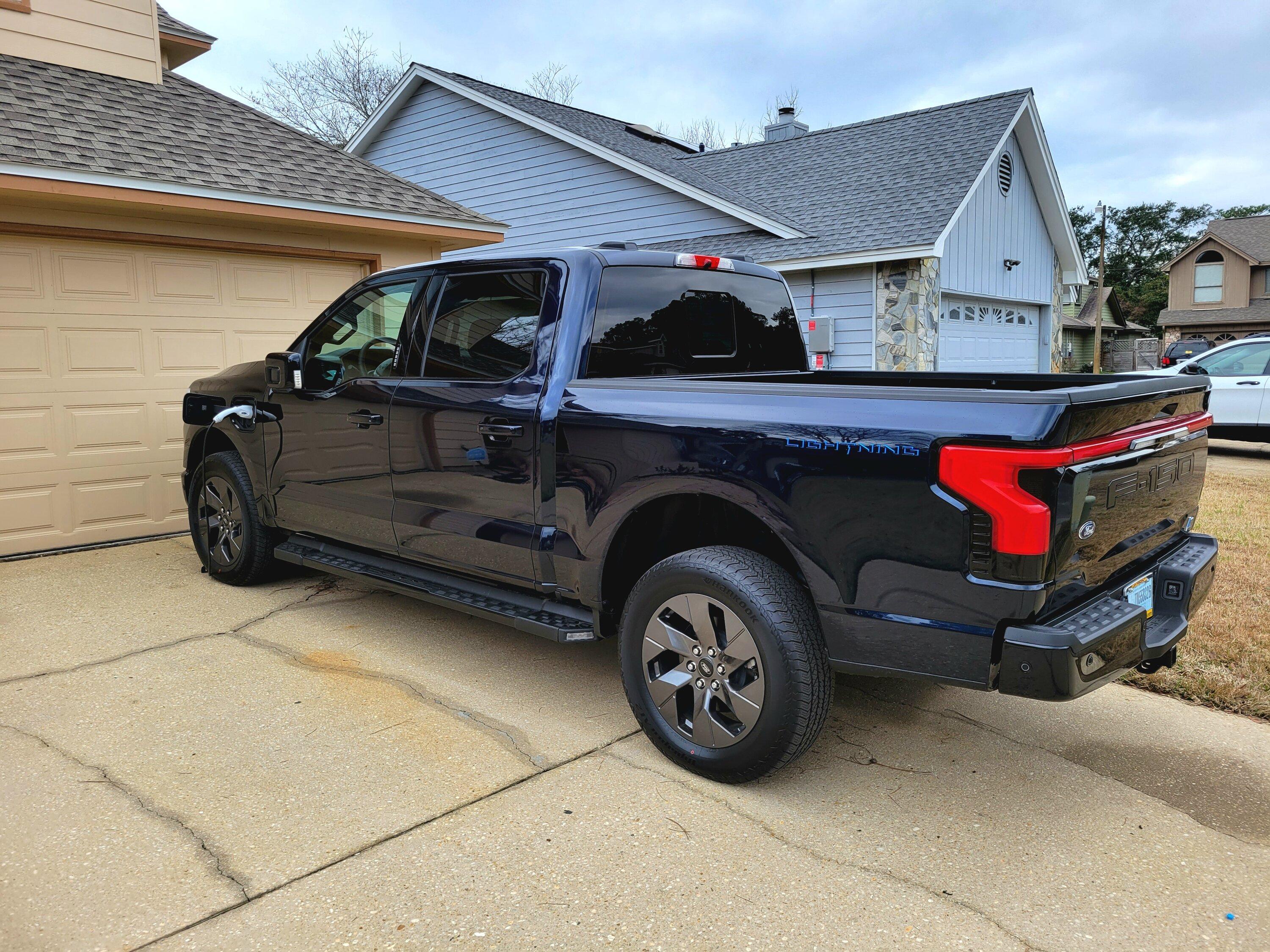 Ford F-150 Lightning ✅ 12/19 Lightning Build Week Group (MY2023) 20230121_132642