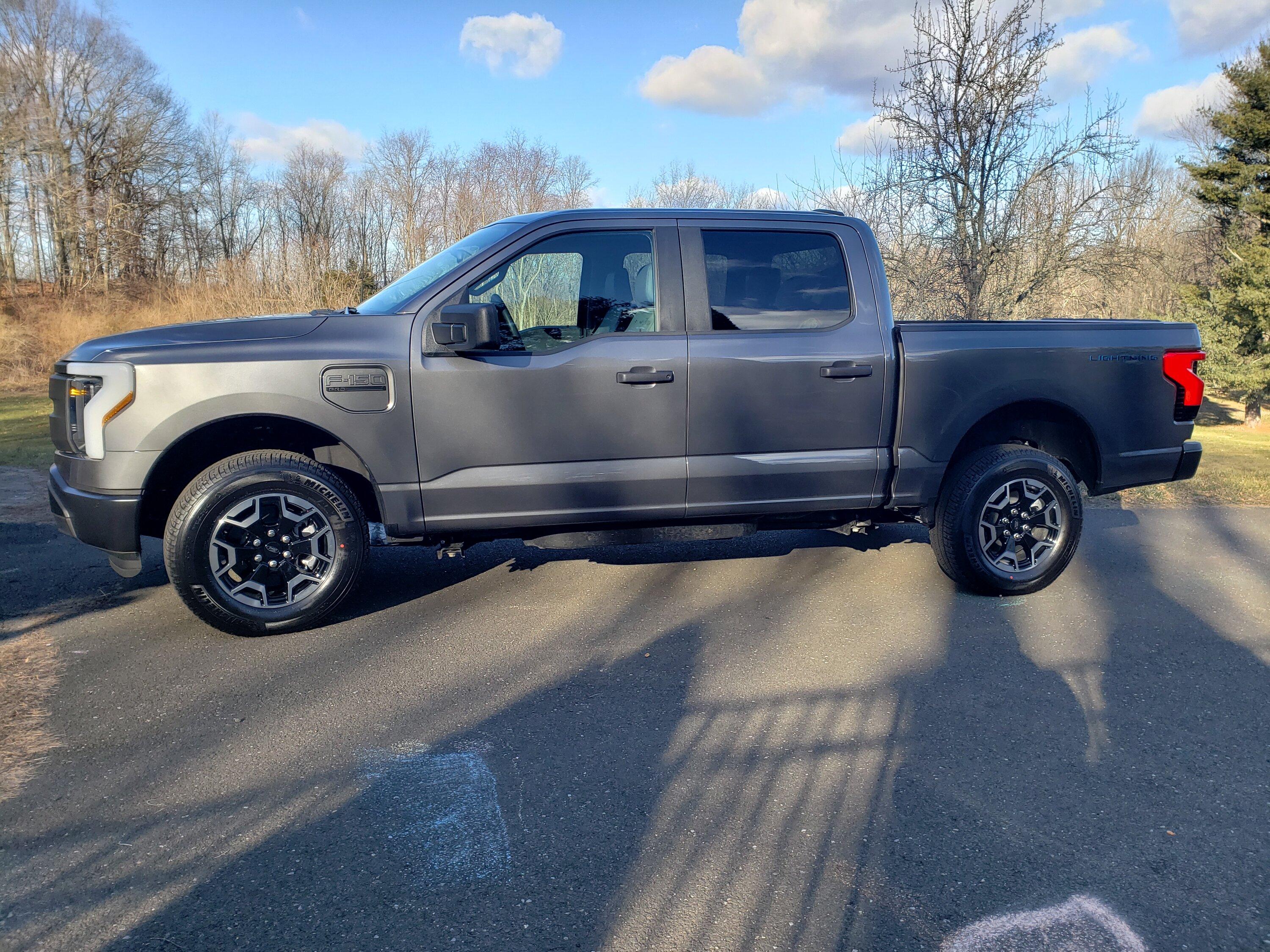 Ford F-150 Lightning Looking to trade my '23 Pro for a '23 Model Y 20230203_092127