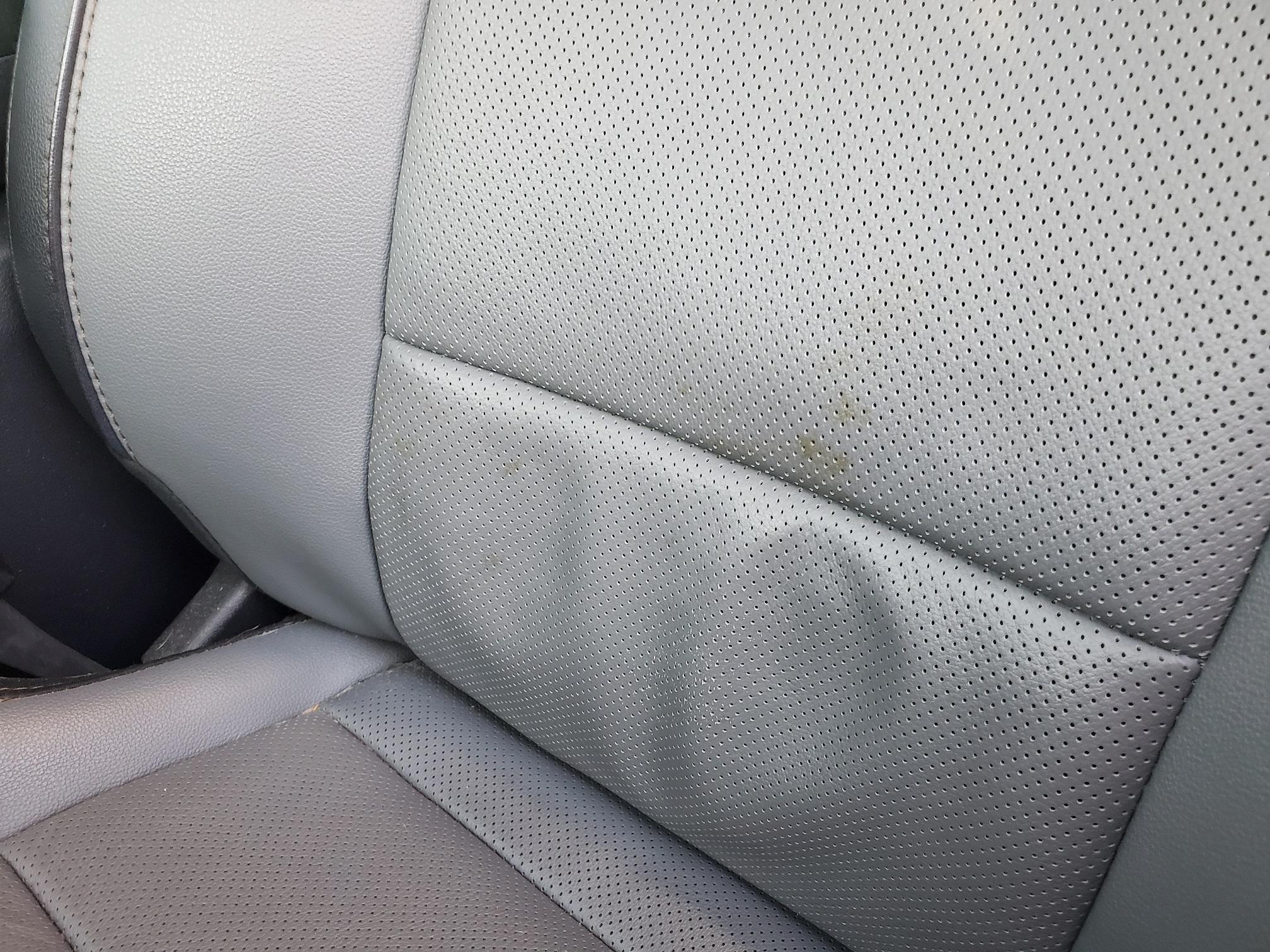 Ford F-150 Lightning Lariat Seat Deterioration 20231005_163422
