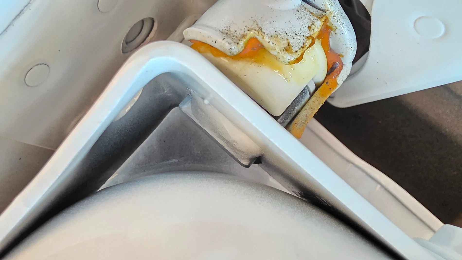 Ford F-150 Lightning What exactly is tailgate assist? 20250818_183932[1]