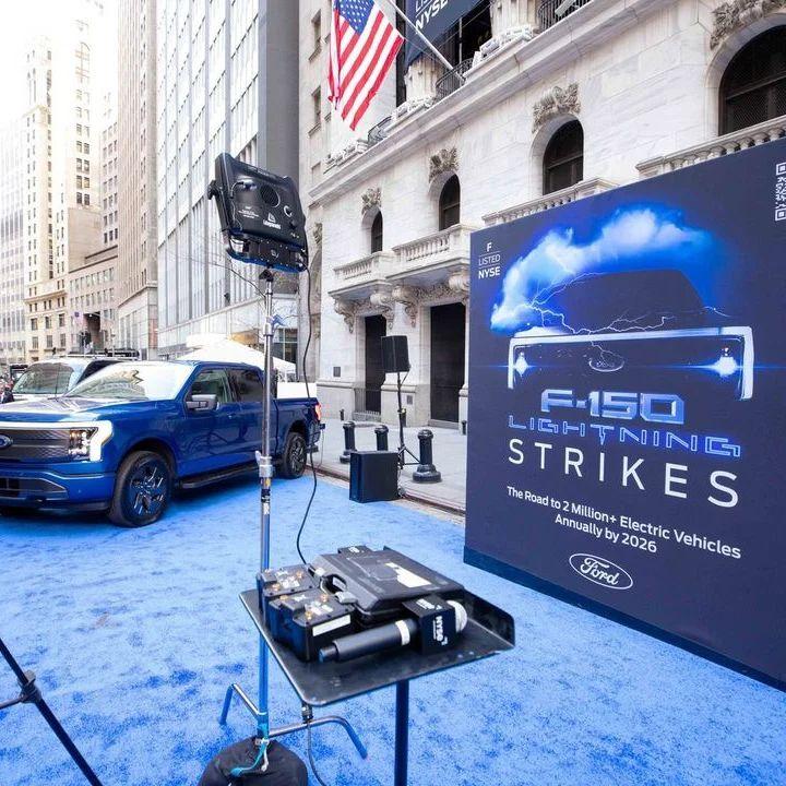 Ford F-150 Lightning F-150 Lightning Makes Cameo at NYSE Bell Ringing 279291822_1776580719401506_2823095675097660300_n