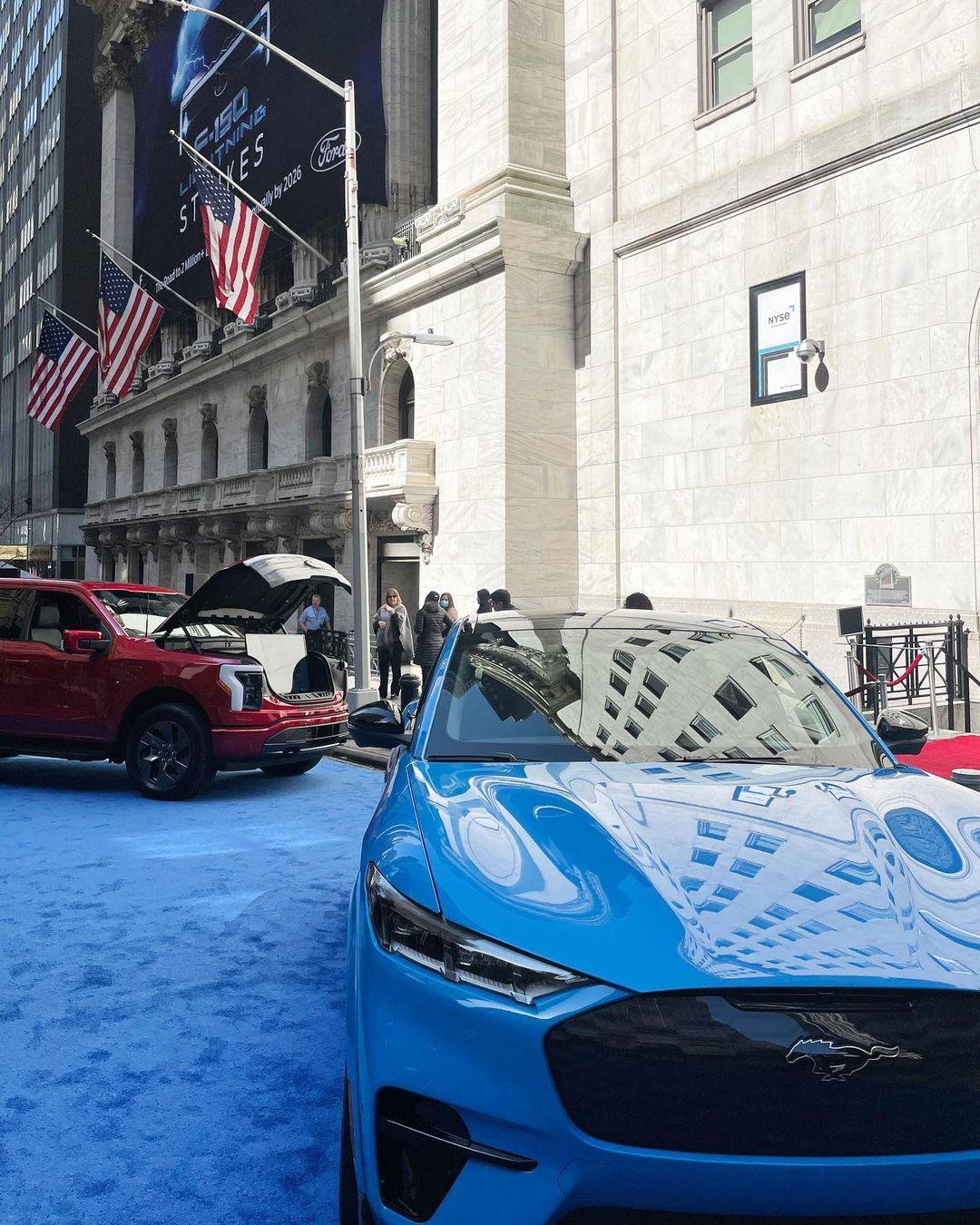 Ford F-150 Lightning F-150 Lightning Makes Cameo at NYSE Bell Ringing 279336709_1375062736252066_1197868090393410768_n