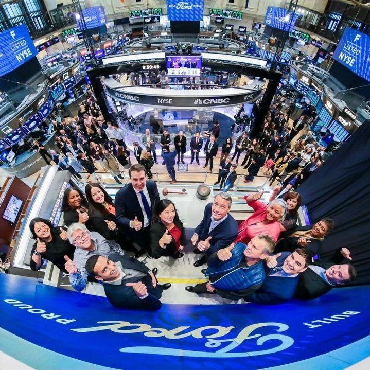 Ford F-150 Lightning F-150 Lightning Makes Cameo at NYSE Bell Ringing 279427655_397780428622279_8284849145228543714_n