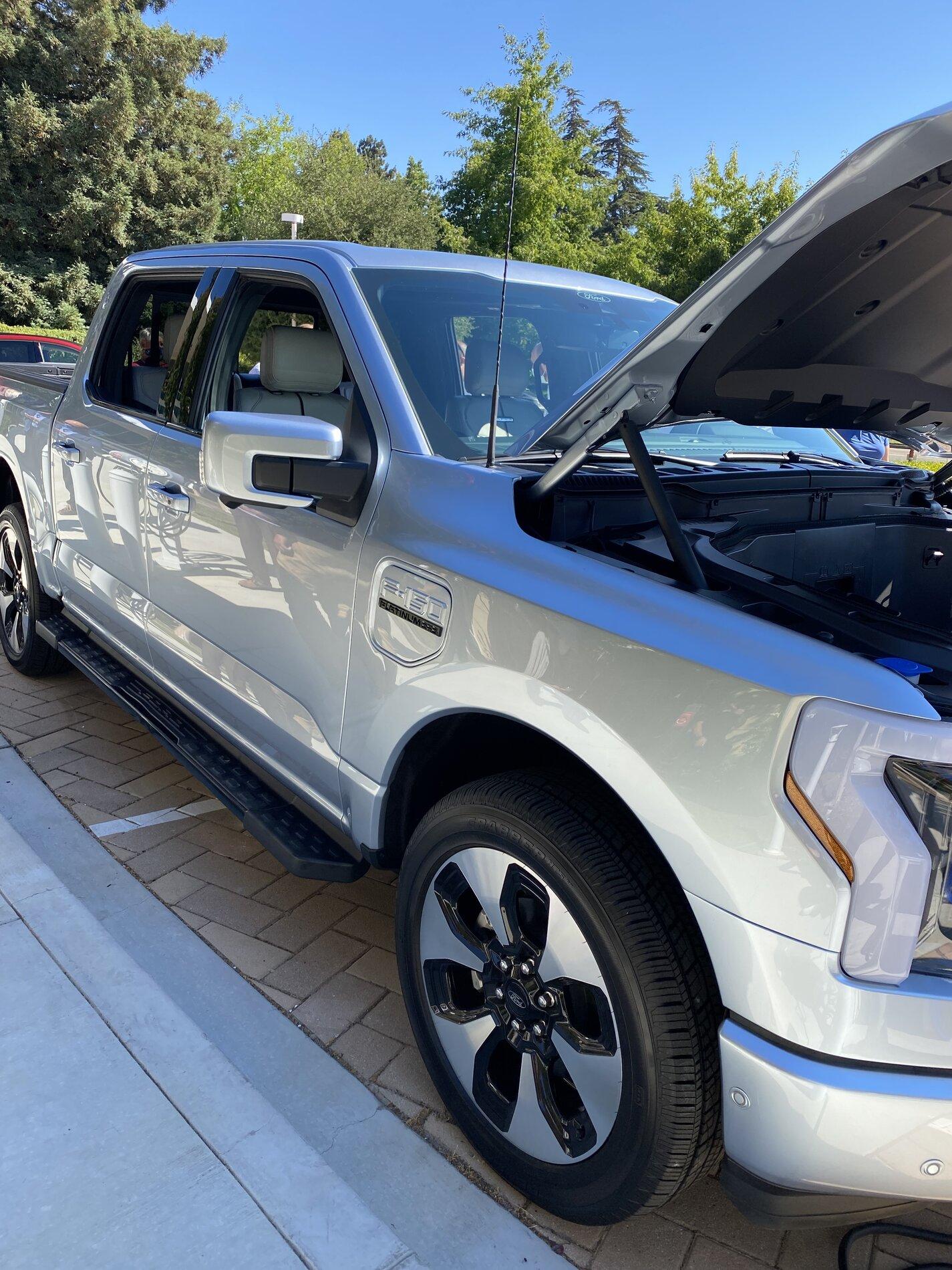 Ford F-150 Lightning Answers & Info From F-150 Lightning Event. 300 mile range with 1000 lbs payload confirmed 5908363c-0d18-45b1-8148-14398aa01edd-jpe