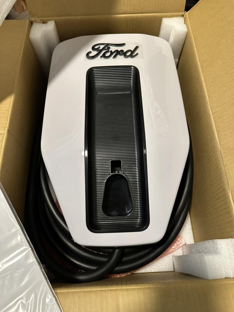 Ford F-150 Lightning Ford Charge Station Pro, $500 local, $600 shipped to 48 states 5928D033-8059-4BF3-A3E7-7D156DA3A5E8_1_105_c