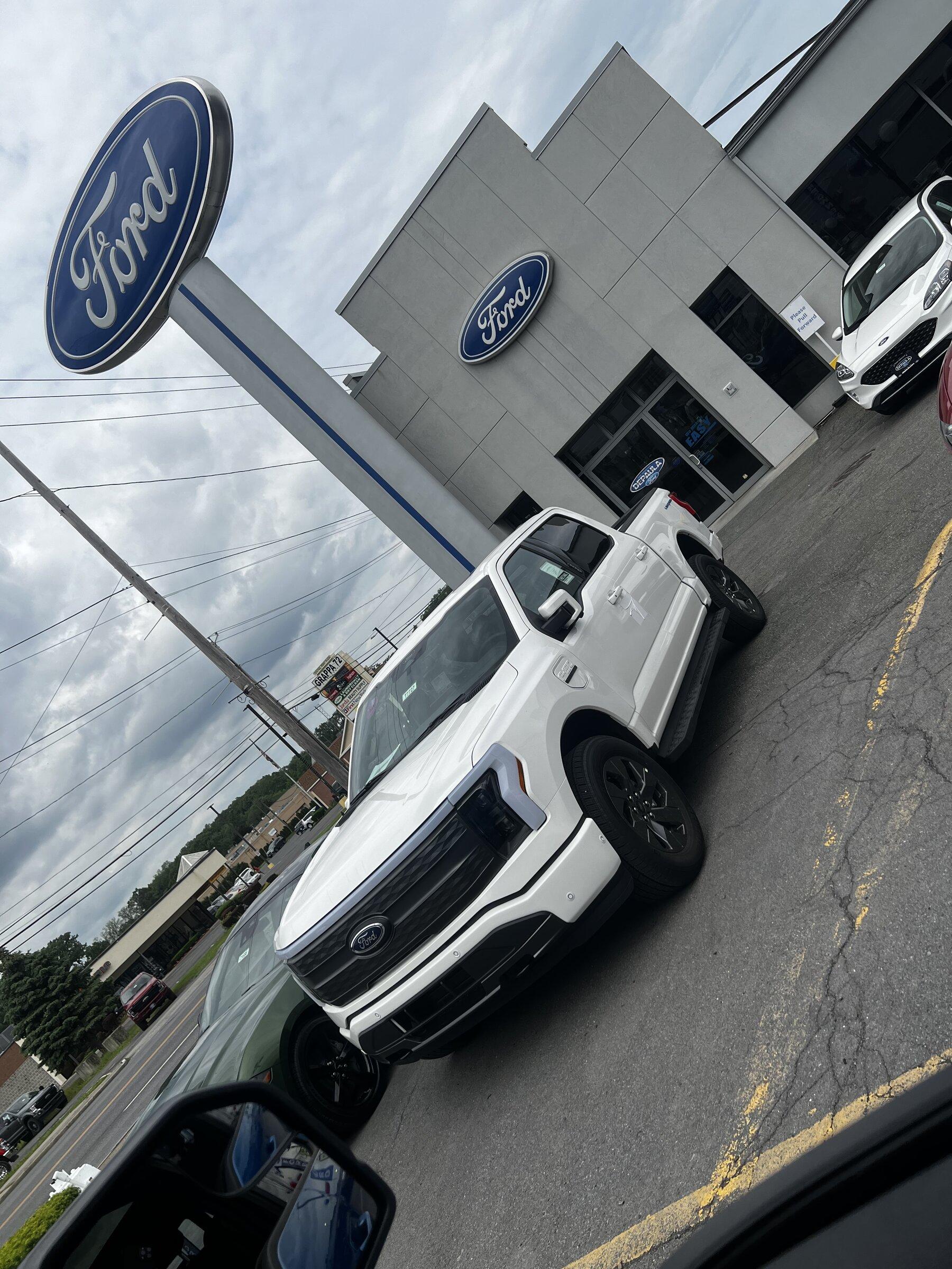 Ford F-150 Lightning Truck got delivered to my dealer 18 days early! Picking up tomorrow! 59DC7FD8-A322-4D96-BA73-42668B963A87