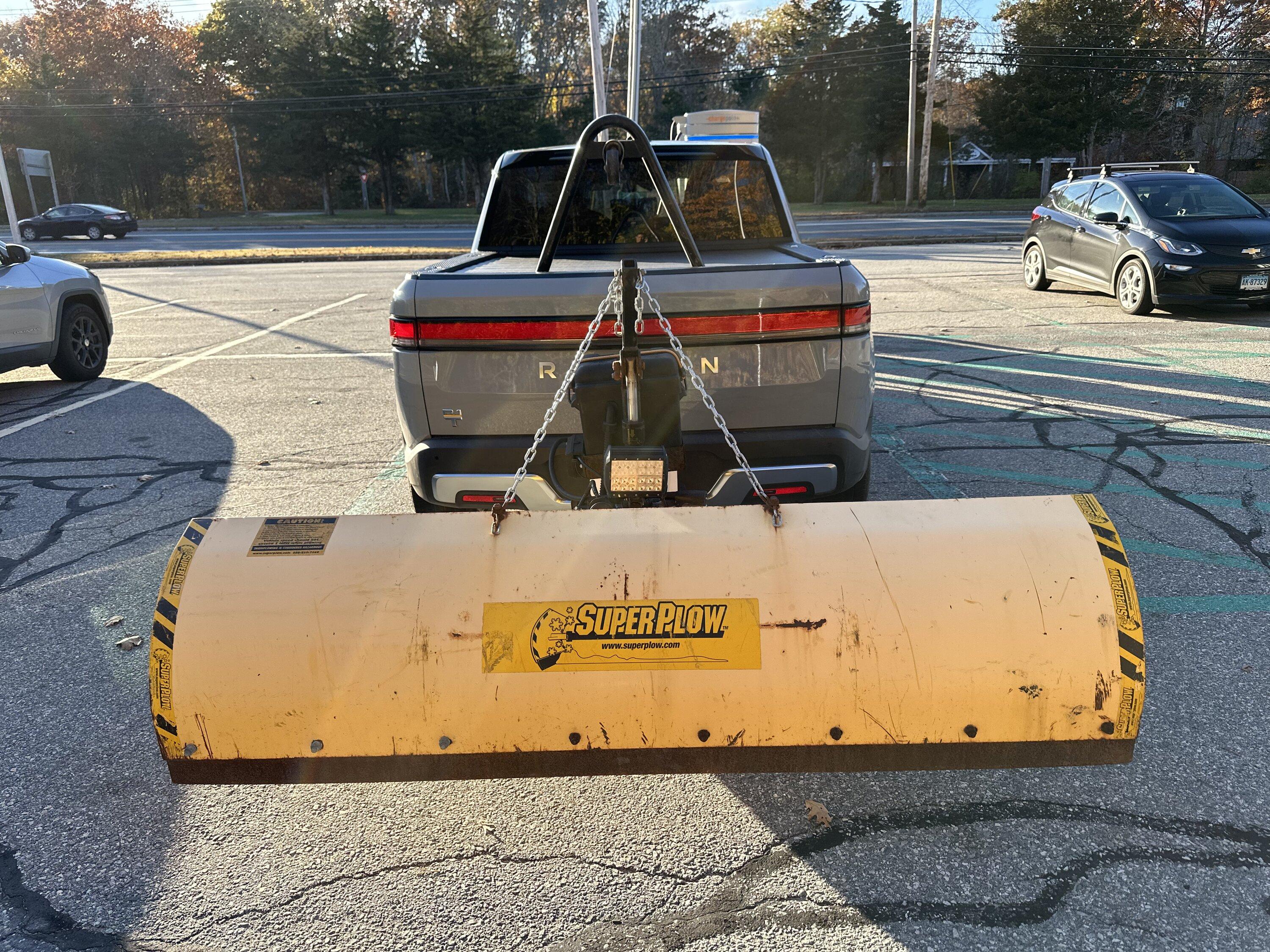 Ford F-150 Lightning Trying To Use The F-150 Lightning As A Snow Plow 5A71428A-C574-44DA-BD60-C89C59AFE75C