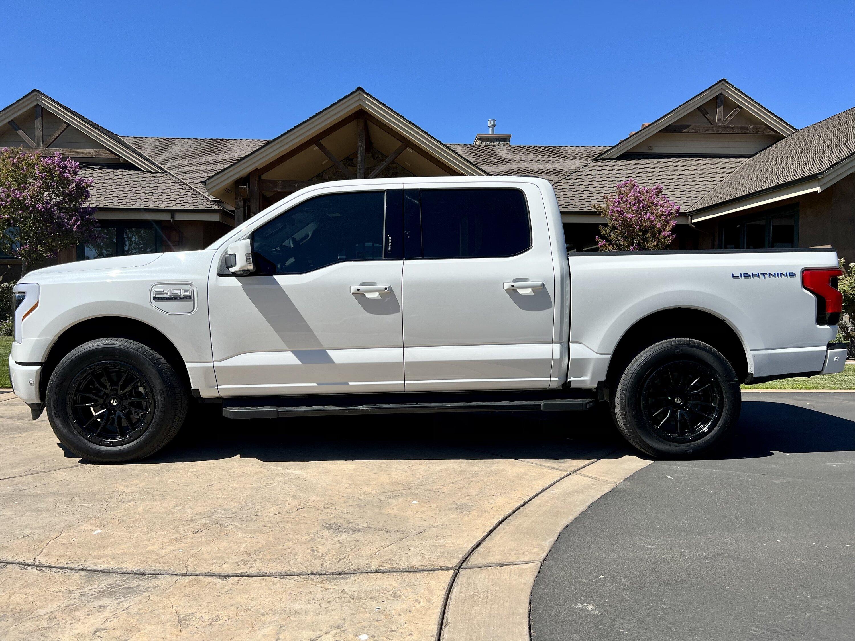 Ford F-150 Lightning STAR WHITE F-150 Lightning Photos & Club 5EE5ABED-458F-46D4-965B-B2437005AC1D