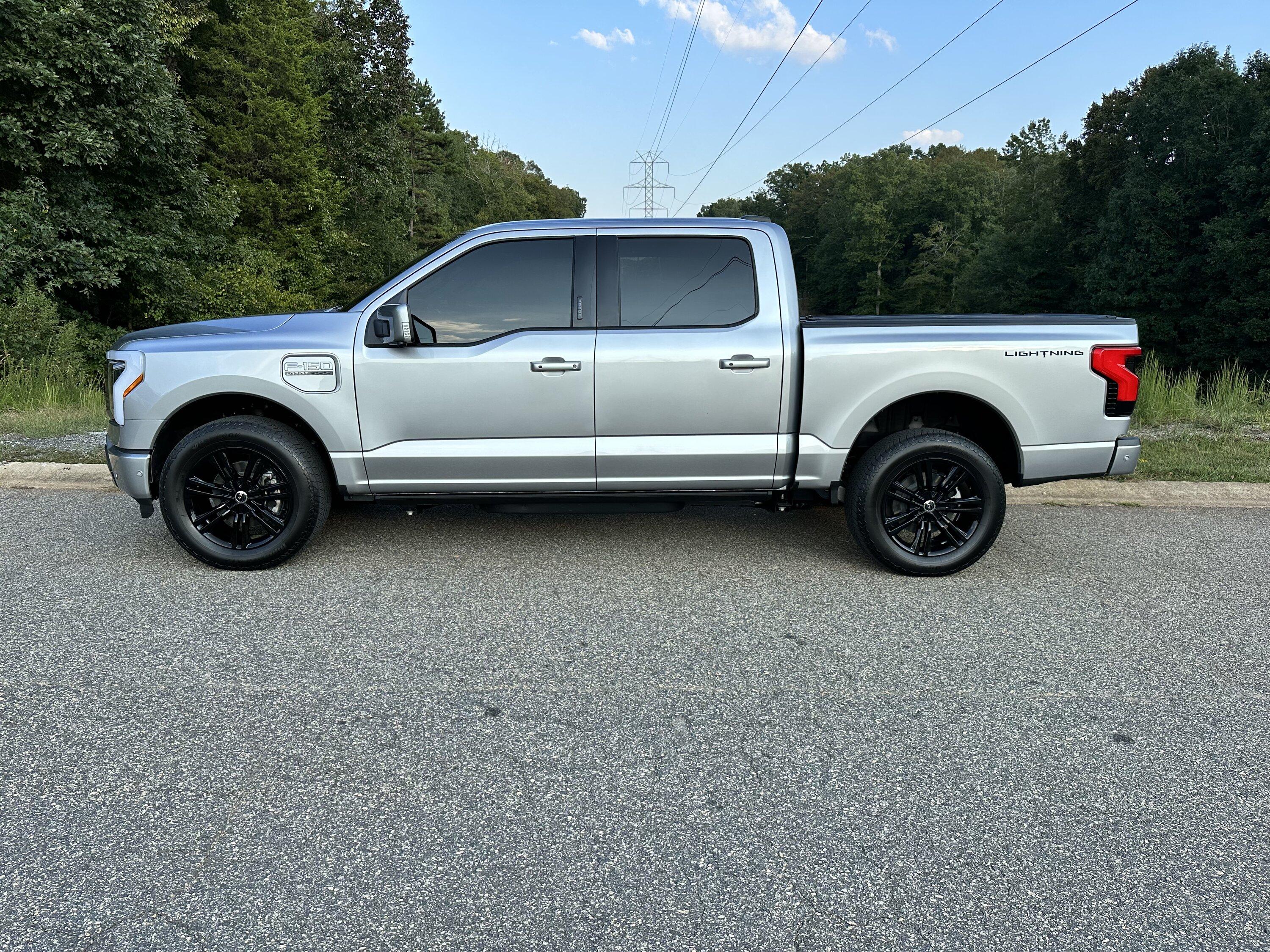 Ford F-150 Lightning ICONIC SILVER F-150 Lightning Photos & Club 64CAE50F-1B09-4609-98CA-D9A3A283CF6B