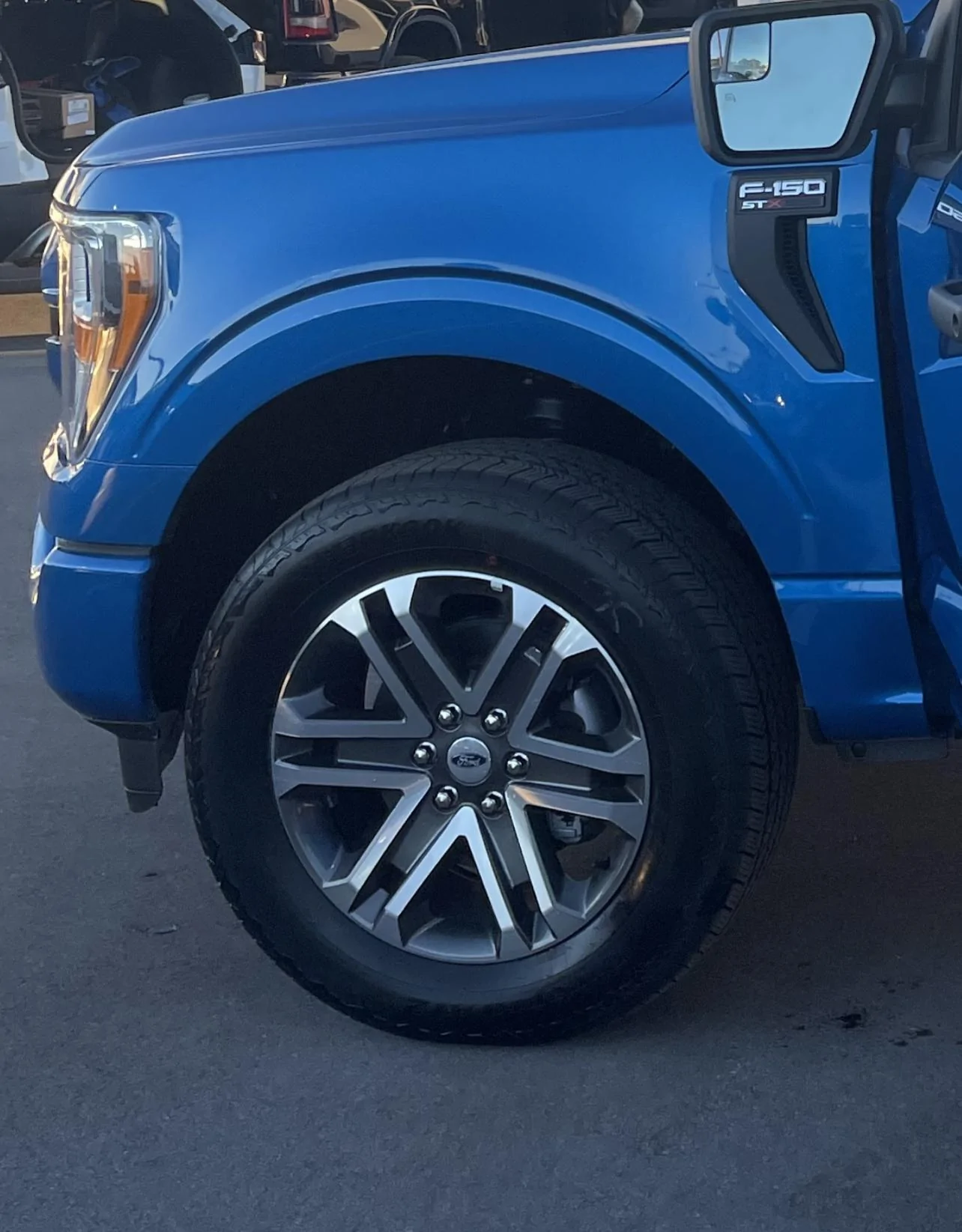 Ford F-150 Lightning Stx 20 inch for trade 6C370437-1CD3-4269-BC31-9452857078DC