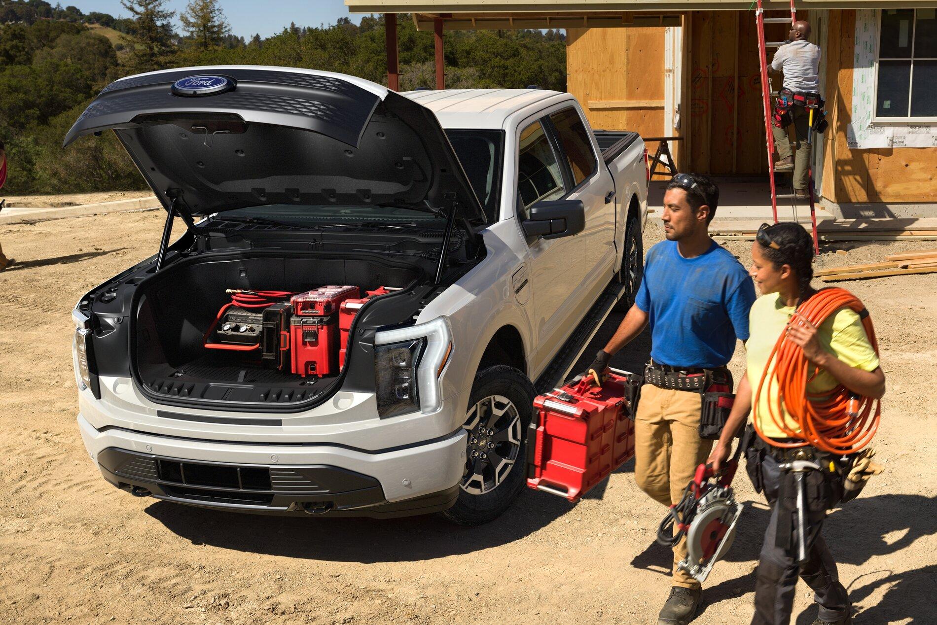 Ford F-150 Lightning ⚡️Complete Photo + Wallpaper Archive for the New F-150 Lightning⚡️ 7D786234-427E-4B0D-A3BA-913DDD1D00F1