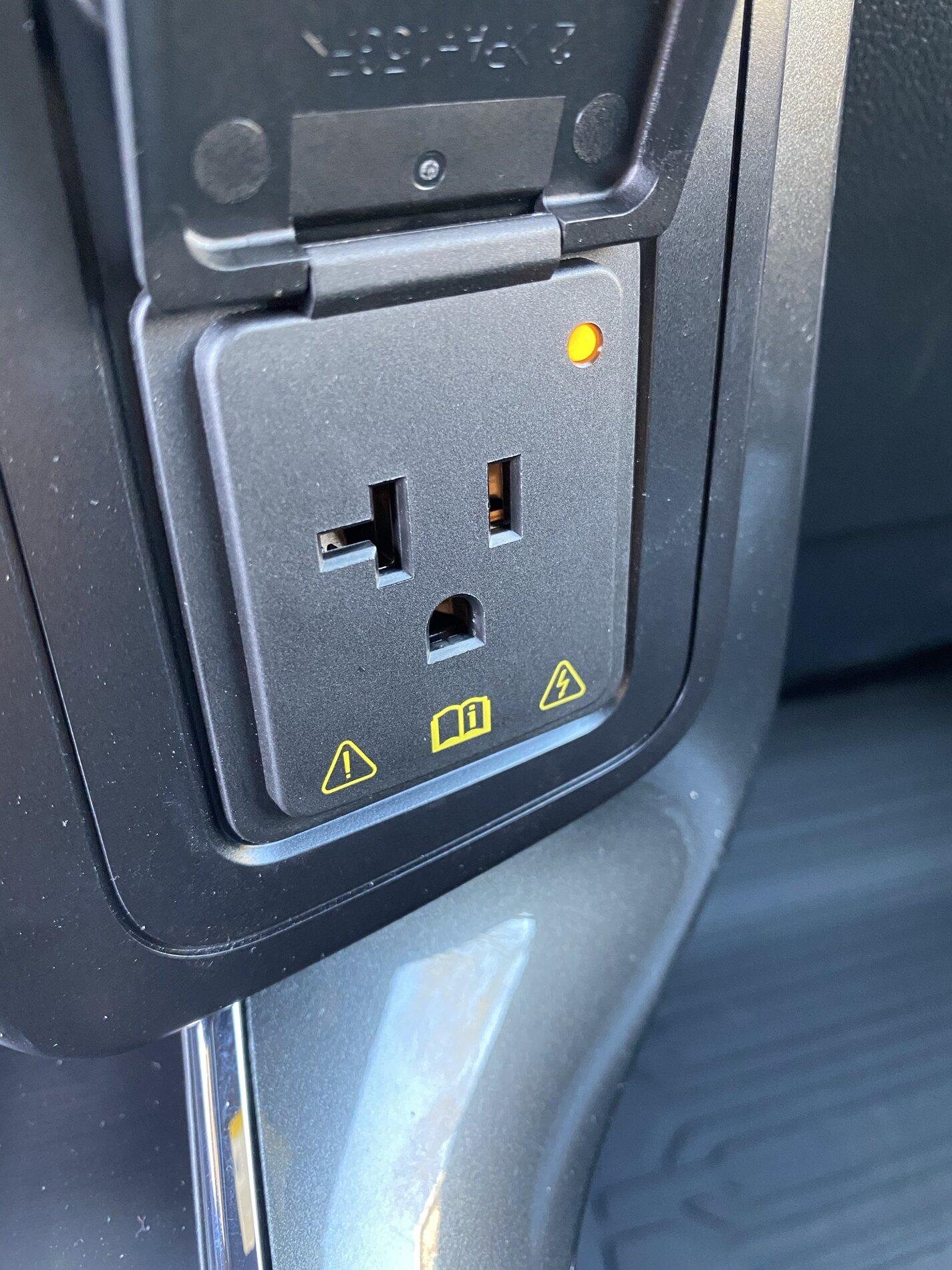 Ford F-150 Lightning I have no POWER from power plugs 861E9AEA-6D31-4191-B49A-013AB1C0FAFA