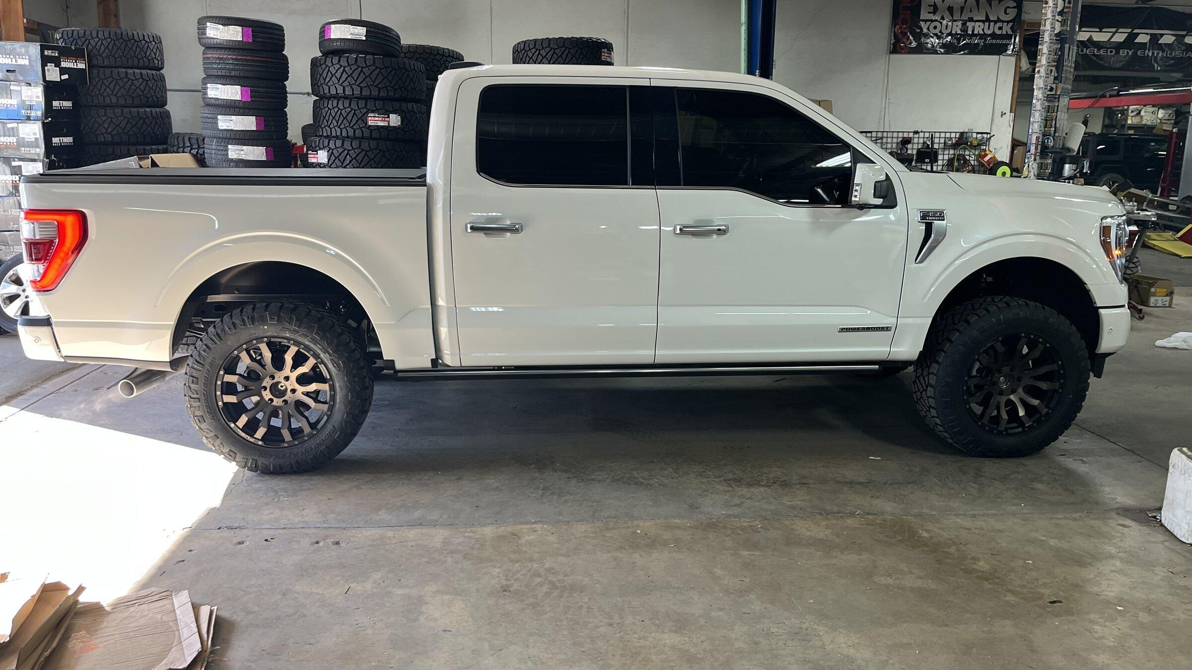 Ford F-150 Lightning 2021 leveling info with CCD suspension. 8C346DC5-04CD-45C8-8B99-D08DCEC9ADE8