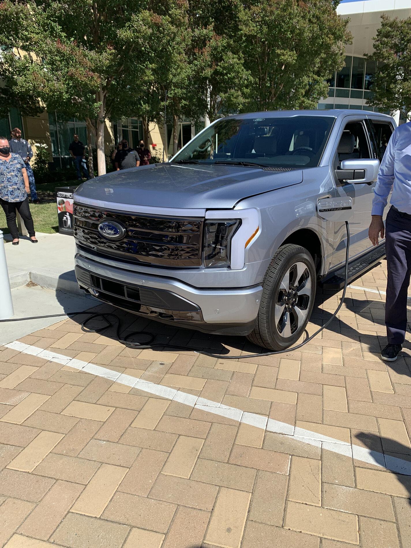 Ford F-150 Lightning Answers & Info From F-150 Lightning Event. 300 mile range with 1000 lbs payload confirmed 8db1bf6c-5b32-4d11-af93-dd54d2aca335-jpe