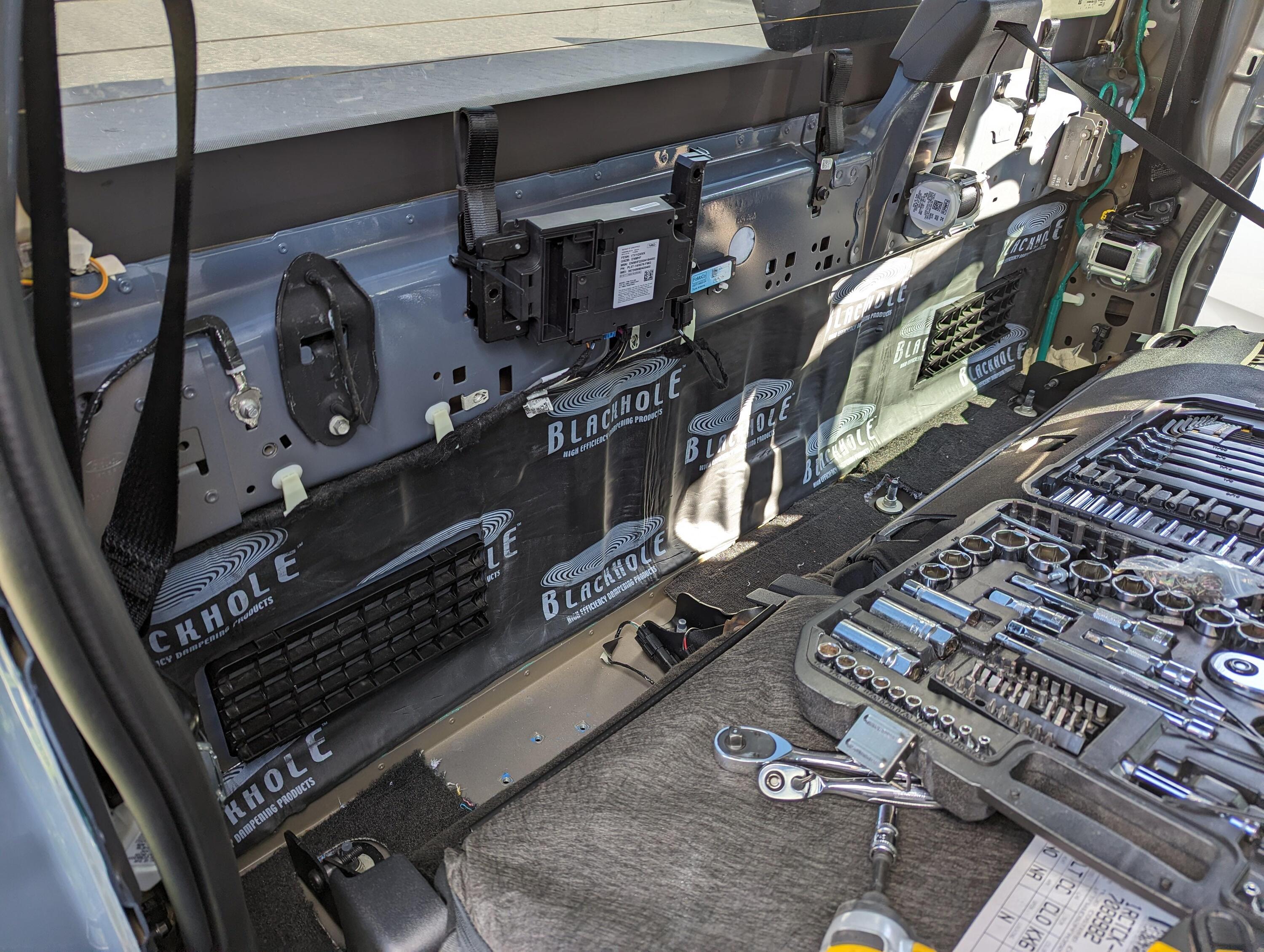 Ford F-150 Lightning Sounds Good Stereo Upgrade - Base XLT system 8NsR06C