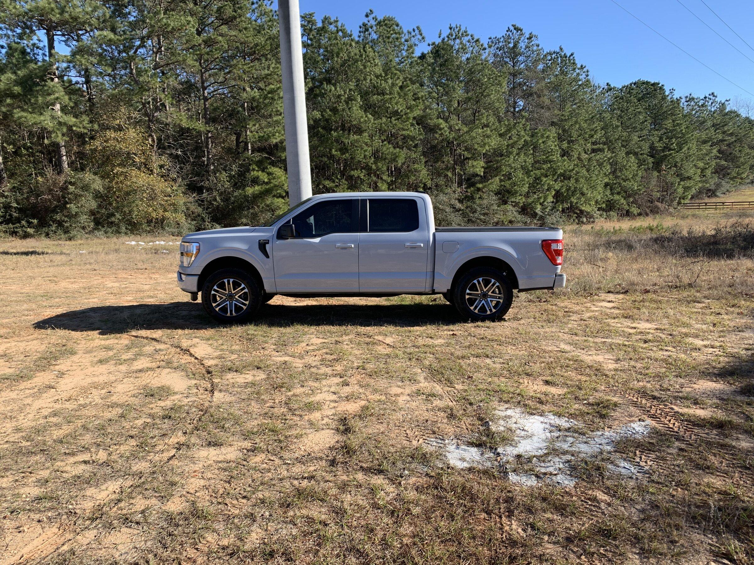 Ford F-150 Lightning STX Sport Wheels A4D396DC-E04F-466E-A734-1AD5989109FF