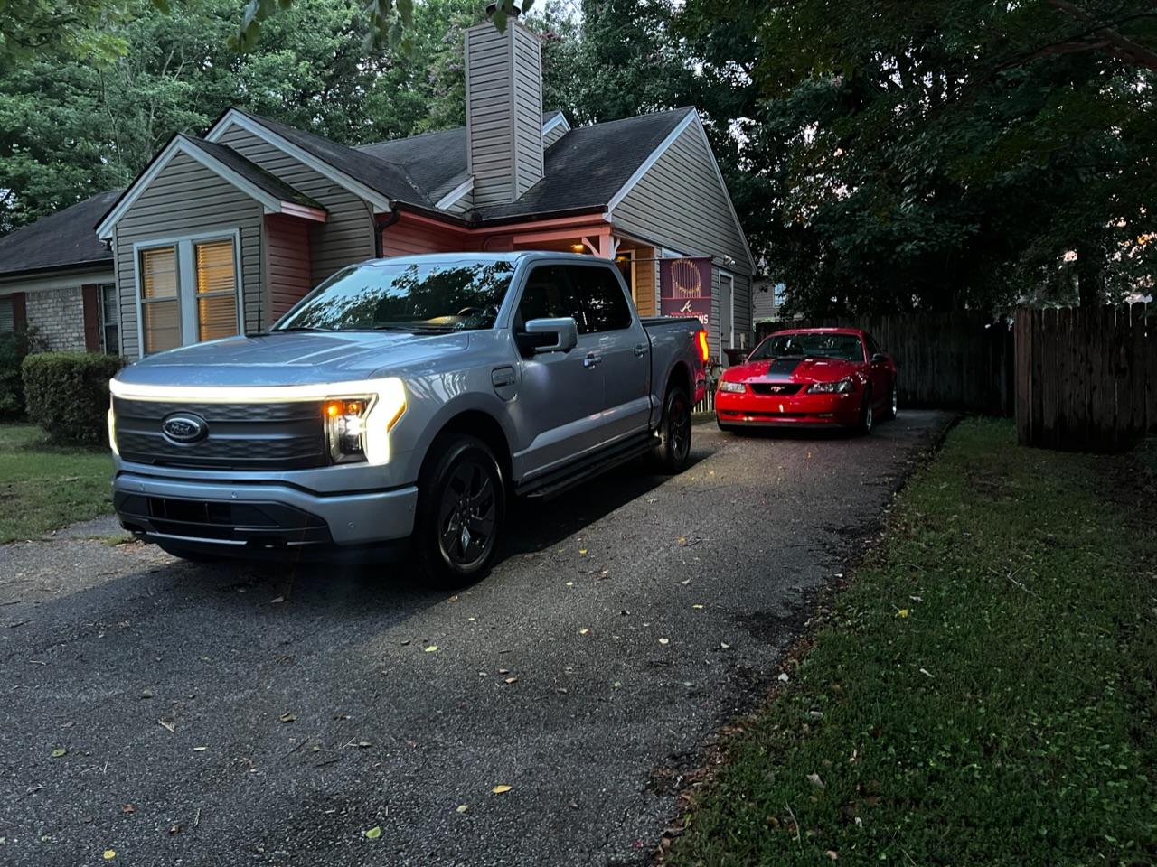 Ford F-150 Lightning ✅  6/13 Lightning Build Week Group AB408805-495C-485A-8752-68B0CE076B99